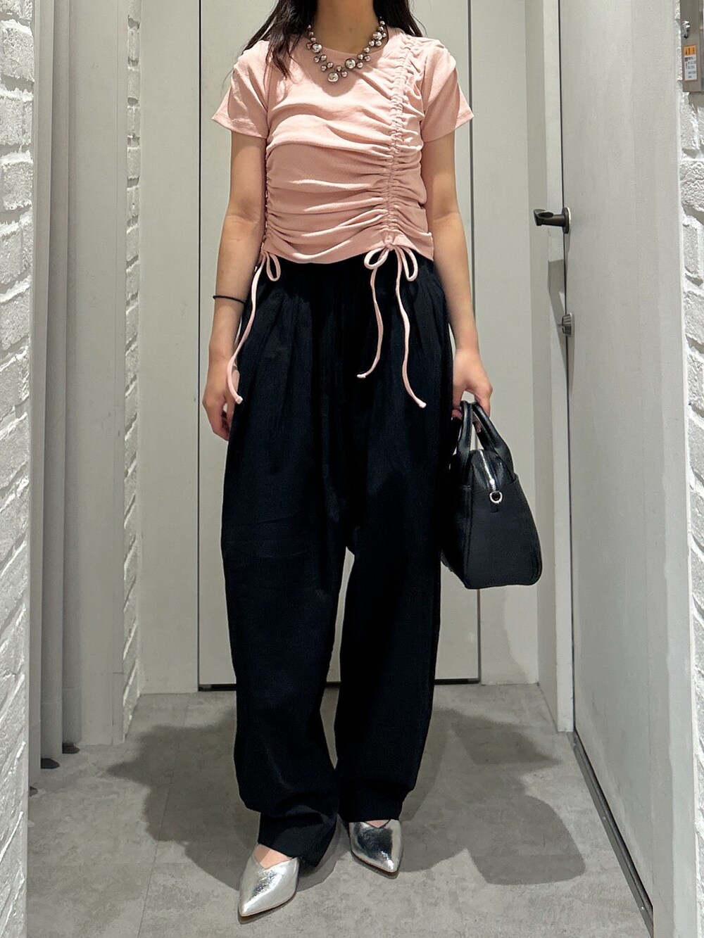 「FREE'S MARTのアシメドロストリブカットソー（Tシャツ/カットソー、ピンク系）」を使った、yurm6さん（レディース・153cm）の夏コーディネートの3枚目の写真