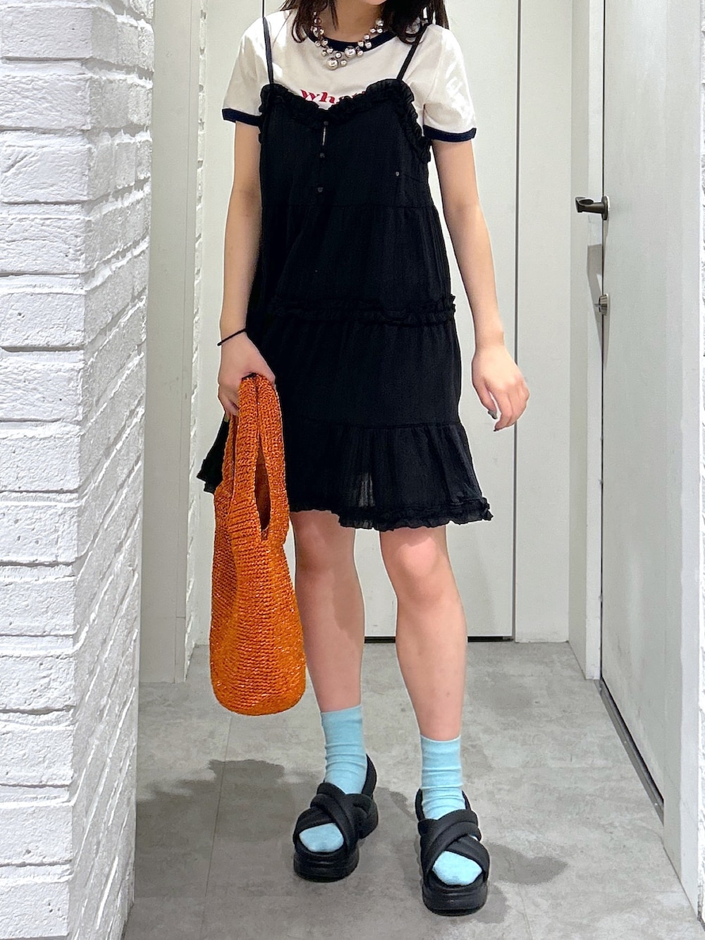 「FREE'S MARTの◆コットンティアードキャミミニワンピース（ワンピース、ブラック系）」を使った、yurm6さん（レディース・153cm）の夏コーディネートの7枚目の写真