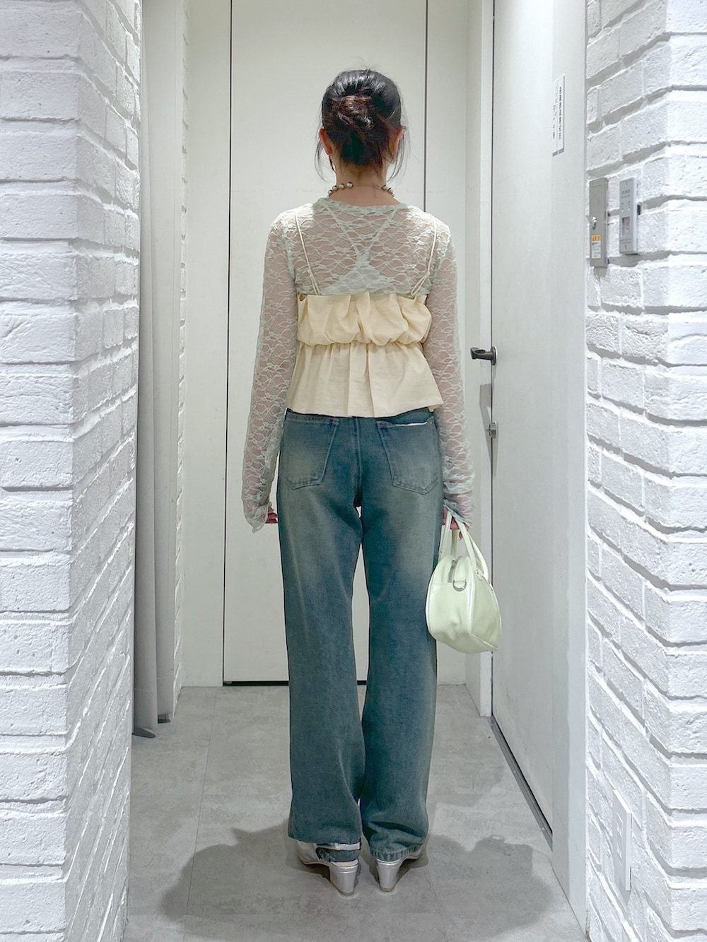 「FREE'S MARTの◆レーストップス（Tシャツ/カットソー、グリーン系）」を使った、yurm6さん（骨格ナチュラル・レディース・153cm）の春コーディネートの5枚目の写真