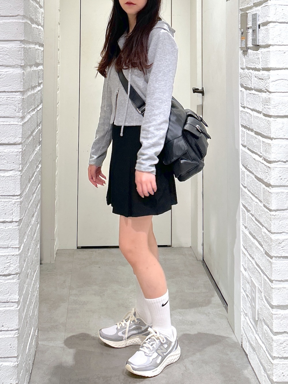 「FREE'S MARTの◆ボックスプリーツミニスカート（スカート、ブラック系）」を使った、yurm6さん（レディース・153cm）の春コーディネートの10枚目の写真