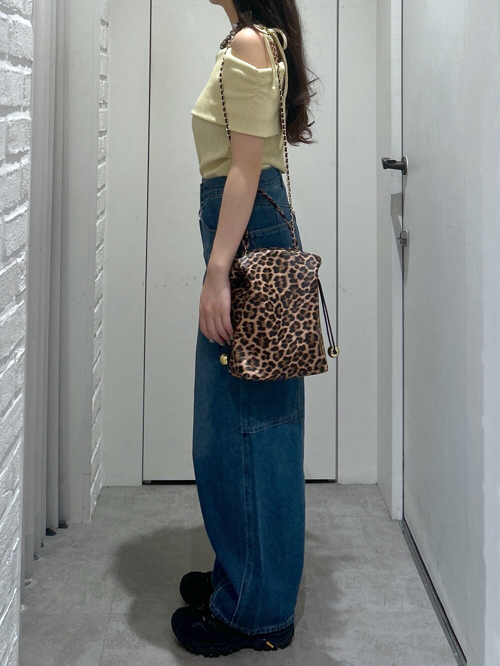 「FREE'S MARTの肩リボンオフショルカットソー（Tシャツ/カットソー、イエロー系）」を使った、yurm6さん（レディース・153cm）の夏コーディネートの6枚目の写真