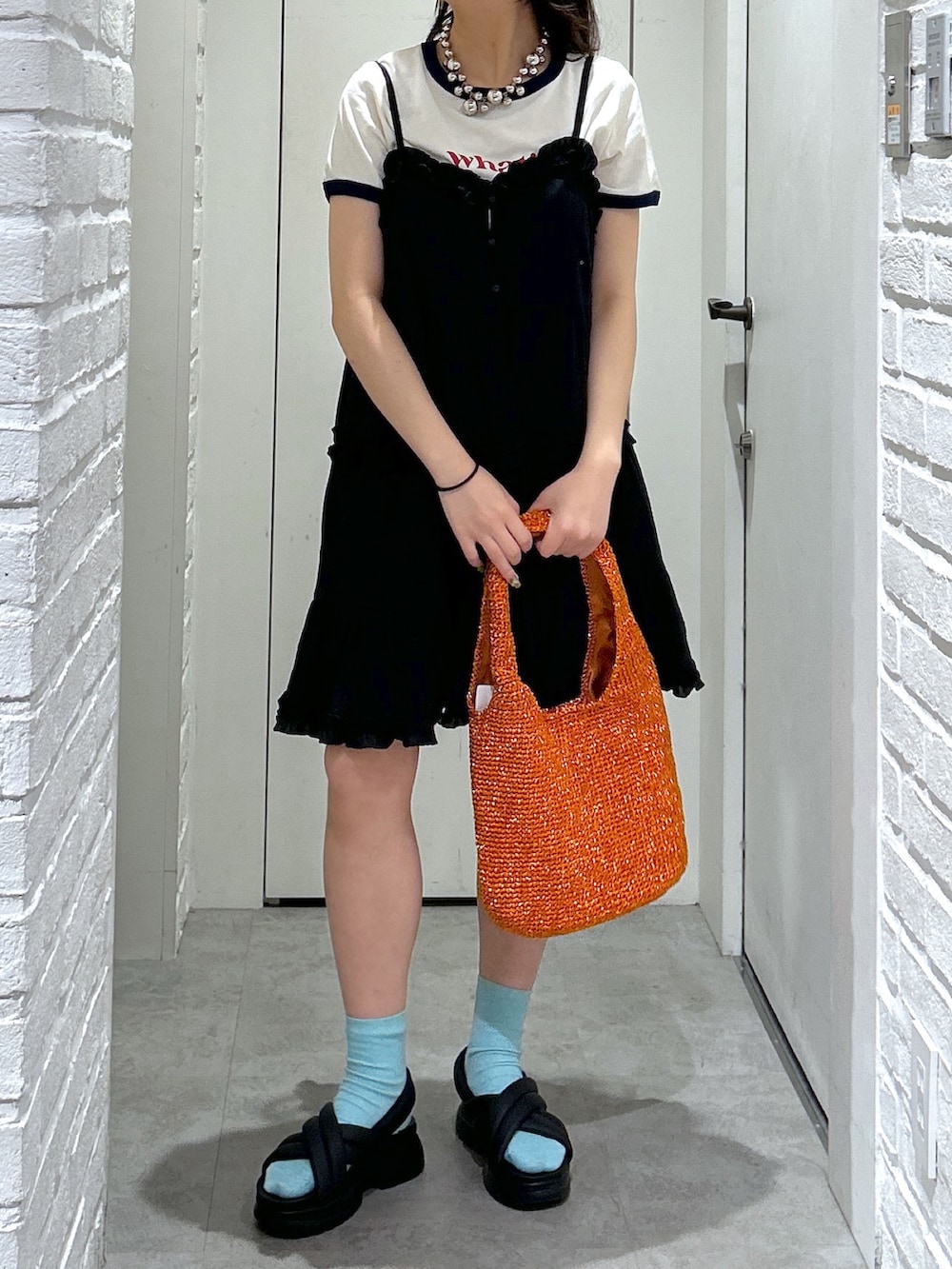「FREE'S MARTの◆コットンティアードキャミミニワンピース（ワンピース、ブラック系）」を使った、yurm6さん（レディース・153cm）の夏コーディネートの5枚目の写真