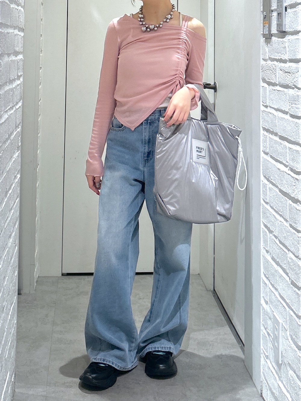「FREE'S MARTの●ワンショルシャーリングテレコカットソー（Tシャツ/カットソー、ピンク系）」を使った、yurm6さん（レディース・153cm）の春コーディネートの5枚目の写真