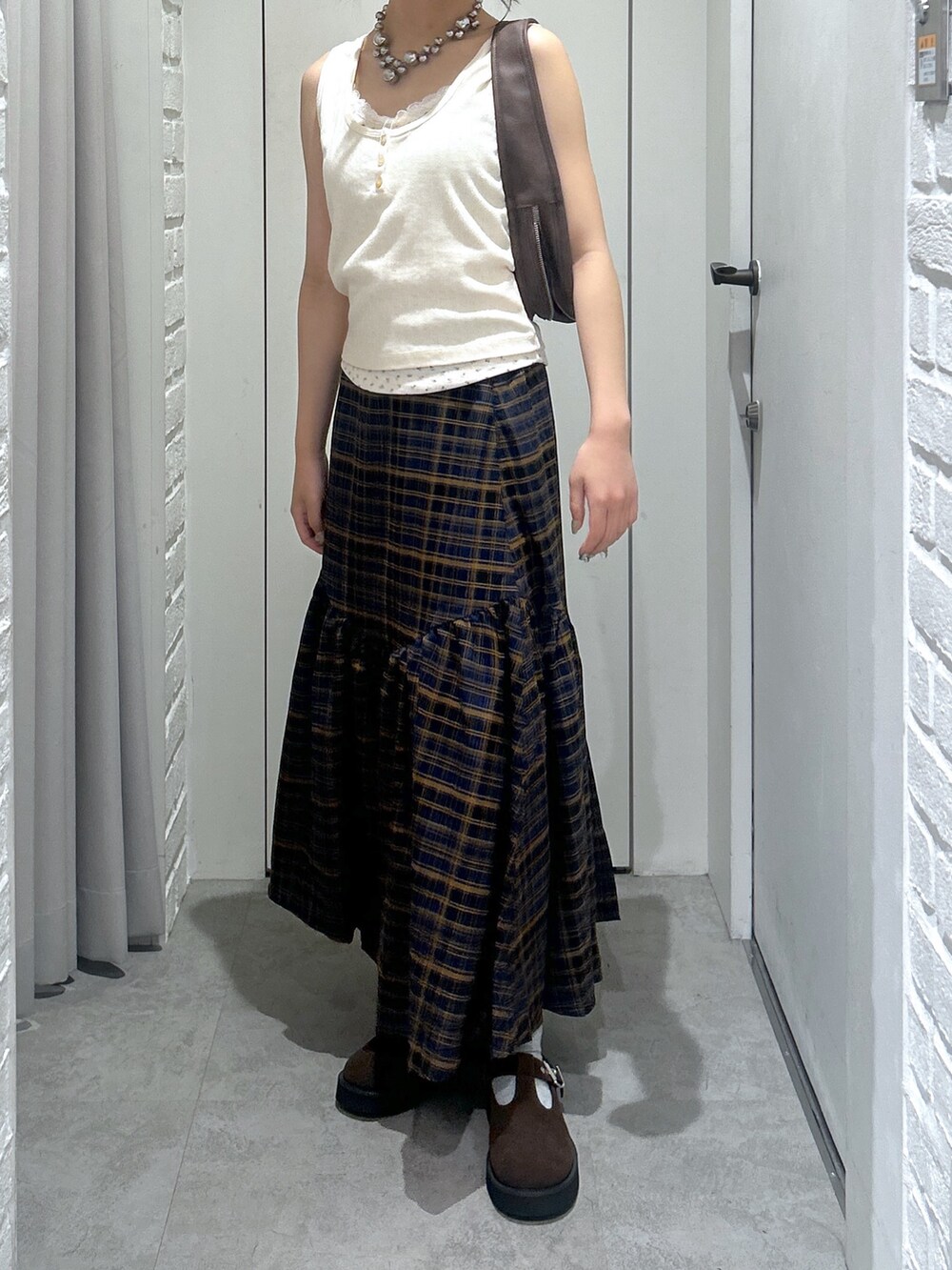 「FREE'S MARTの針抜きテレコレイヤードタンクトップ（Tシャツ/カットソー、ホワイト系）」を使った、yurm6さん（レディース・153cm）の夏コーディネートの4枚目の写真