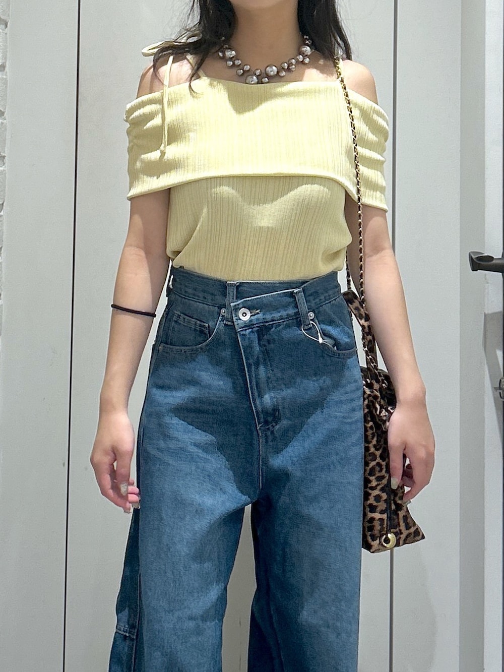 「FREE'S MARTの肩リボンオフショルカットソー（Tシャツ/カットソー、イエロー系）」を使った、yurm6さん（レディース・153cm）の夏コーディネートの5枚目の写真
