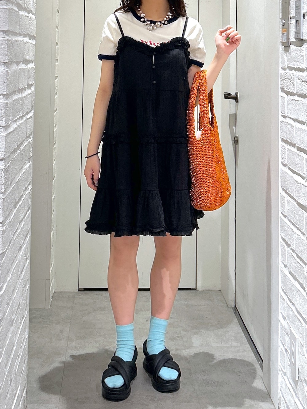 「FREE'S MARTの◆コットンティアードキャミミニワンピース（ワンピース、ブラック系）」を使った、yurm6さん（レディース・153cm）の夏コーディネートの6枚目の写真