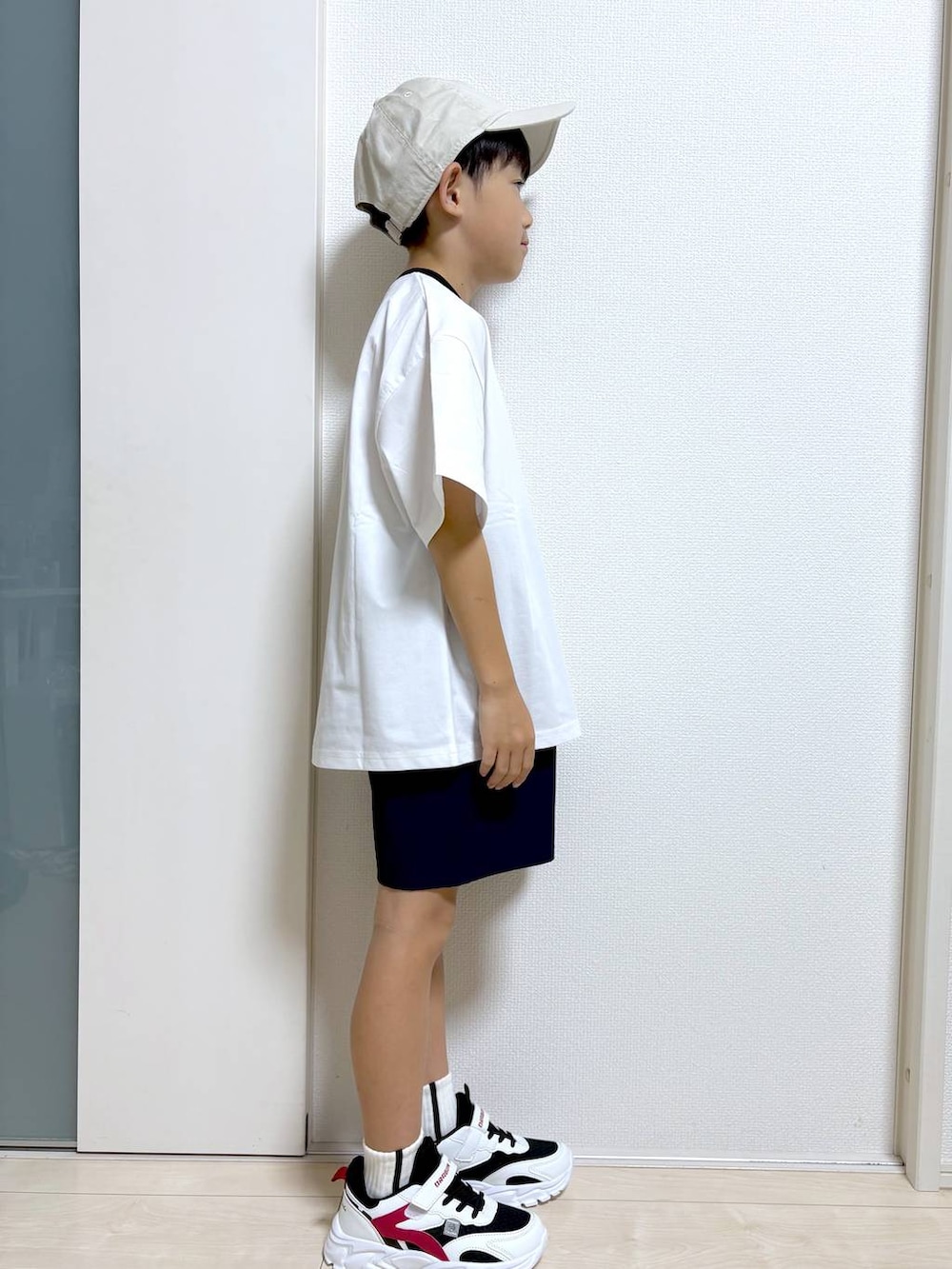 「パンツ、カジュアル、体型カバー、ラフ、ゆったり、キッズ、キッズ服、GLOBAL WORK、セールコーデ、ショーツ、Tシャツ」｜「GLOBAL WORKのエアかるショーツ/147339（その他パンツ、ブルー系）」を使った、mahimahi0220さん（キッズ・129cm）の夏コーディネートの2枚目の写真