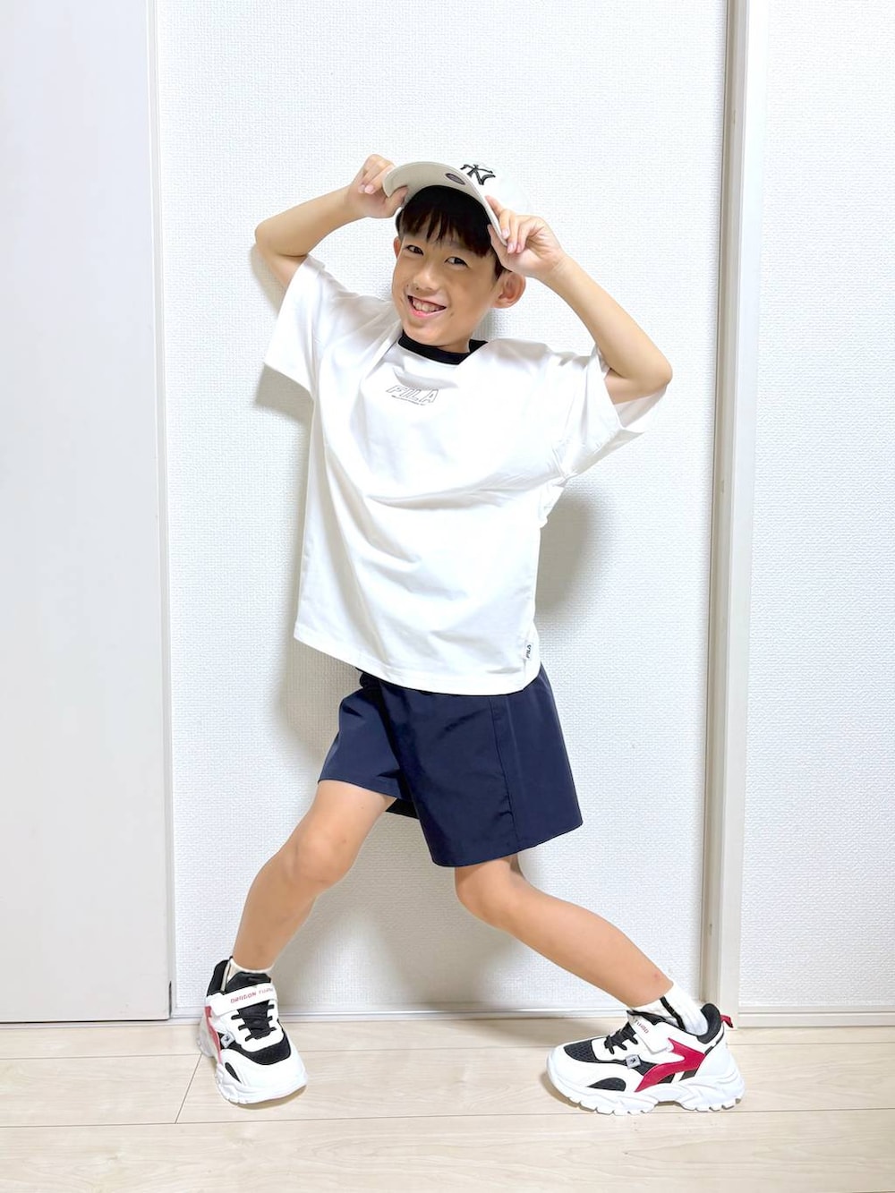 「パンツ、カジュアル、体型カバー、ラフ、ゆったり、キッズ、キッズ服、GLOBAL WORK、セールコーデ、ショーツ、Tシャツ」｜「GLOBAL WORKのエアかるショーツ/147339（その他パンツ、ブルー系）」を使った、mahimahi0220さん（キッズ・129cm）の夏コーディネートの4枚目の写真
