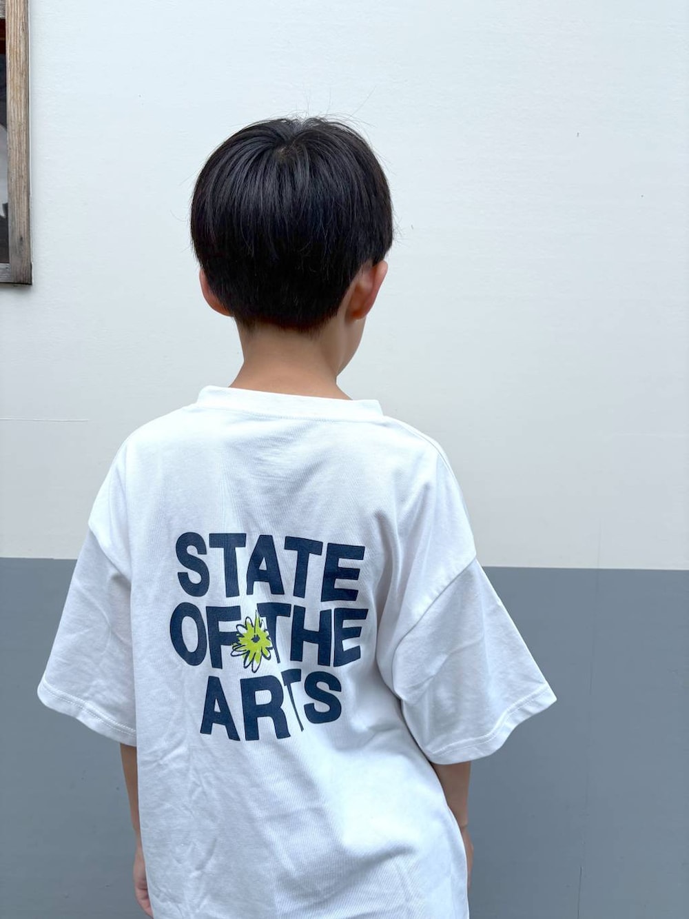 「カジュアル、ベーシック/シンプル、ラフ、ゆったり、キッズ、キッズ服、GLOBAL WORK」｜「GLOBAL WORKのヘビロッTEE/プリント半袖/147385（Tシャツ/カットソー、ホワイト系）」を使った、mahimahi0220さん（キッズ・129cm）の夏コーディネートの4枚目の写真