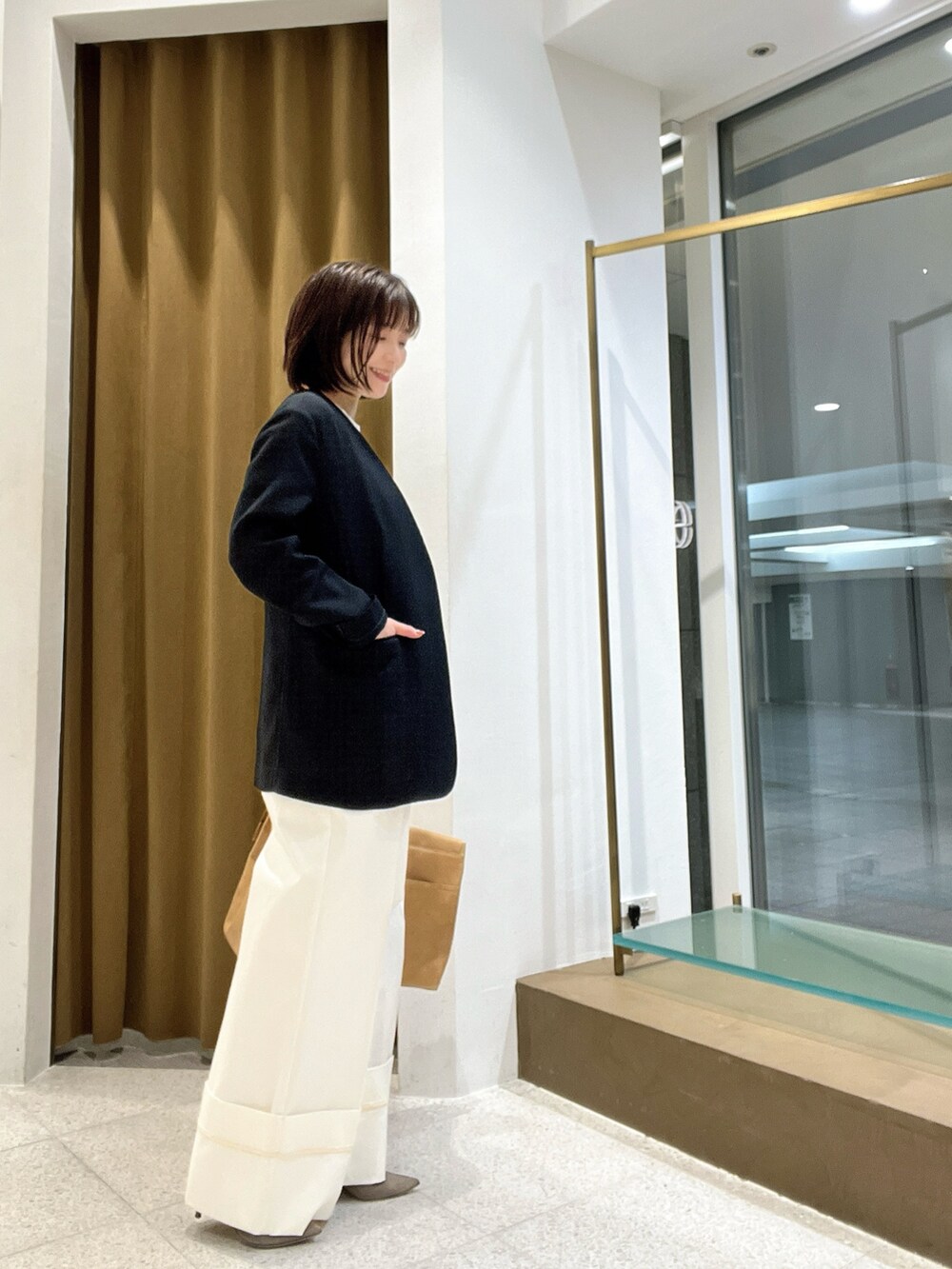 「春コーデ、ジャケット、ジャケットスタイル、大人コーデ」｜「Whim Gazetteのジュートライクノーカラージャケット（ノーカラージャケット、ブラック系）」を使った、whimkumagaiさん（レディース・153cm）の春コーディネートの3枚目の写真