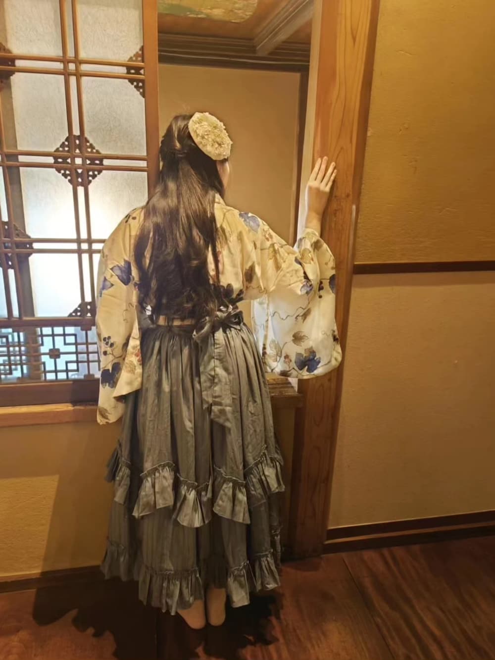 「雅叙園、和洋折衷、和洋折衷コーデ、和洋折衷コーデヰネヱト、大正ロマン、大正ロマンコーデ、ロリータ、ロリータファッション、vintage style、TaishoRoman、kimono、ootd、復古」｜「Ditaのアイテム（その他トップス、イエロー系）」を使った、efoistさん（レディース・153cm）の夏コーディネートの3枚目の写真