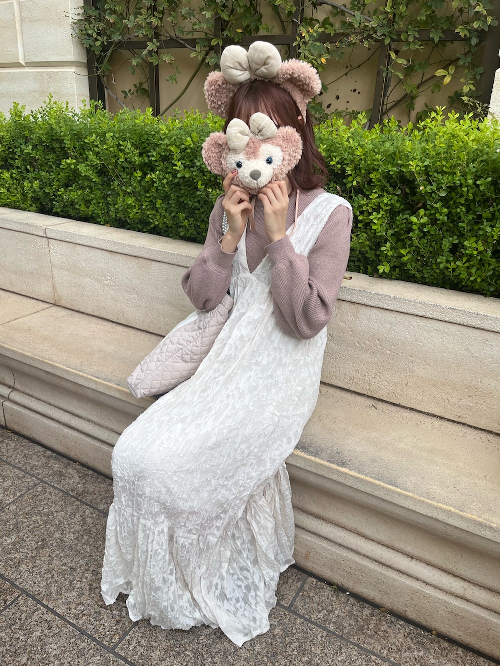 「ディズニー、ディズニーコーデ、シェリーメイ、ワンピース、ワンピースコーデ、ワントーンコーデ、GRL、apresjour、プチプラ、プチプラコーデ」｜「GRLのアイテム（トートバッグ、ホワイト系）」を使った、Reikaさん（レディース・156cm）の春コーディネートの3枚目の写真