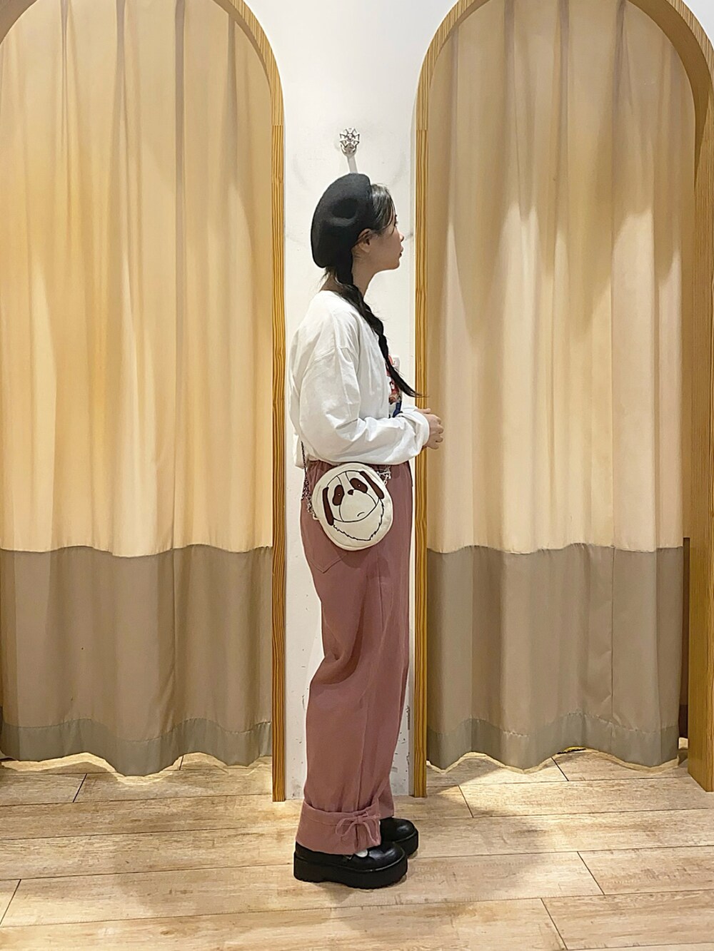 「お出かけコーデ、パンツスタイル、秋服準備はじめました、ラフコーデ、ベレー帽、低身長女子、ロンT、ehka sopo、アルプスの少女ハイジ」｜「ehka sopoの裾リボンパンツ（その他パンツ、ピンク系）」を使った、mifyさん（レディース・152cm）の夏コーディネートの2枚目の写真