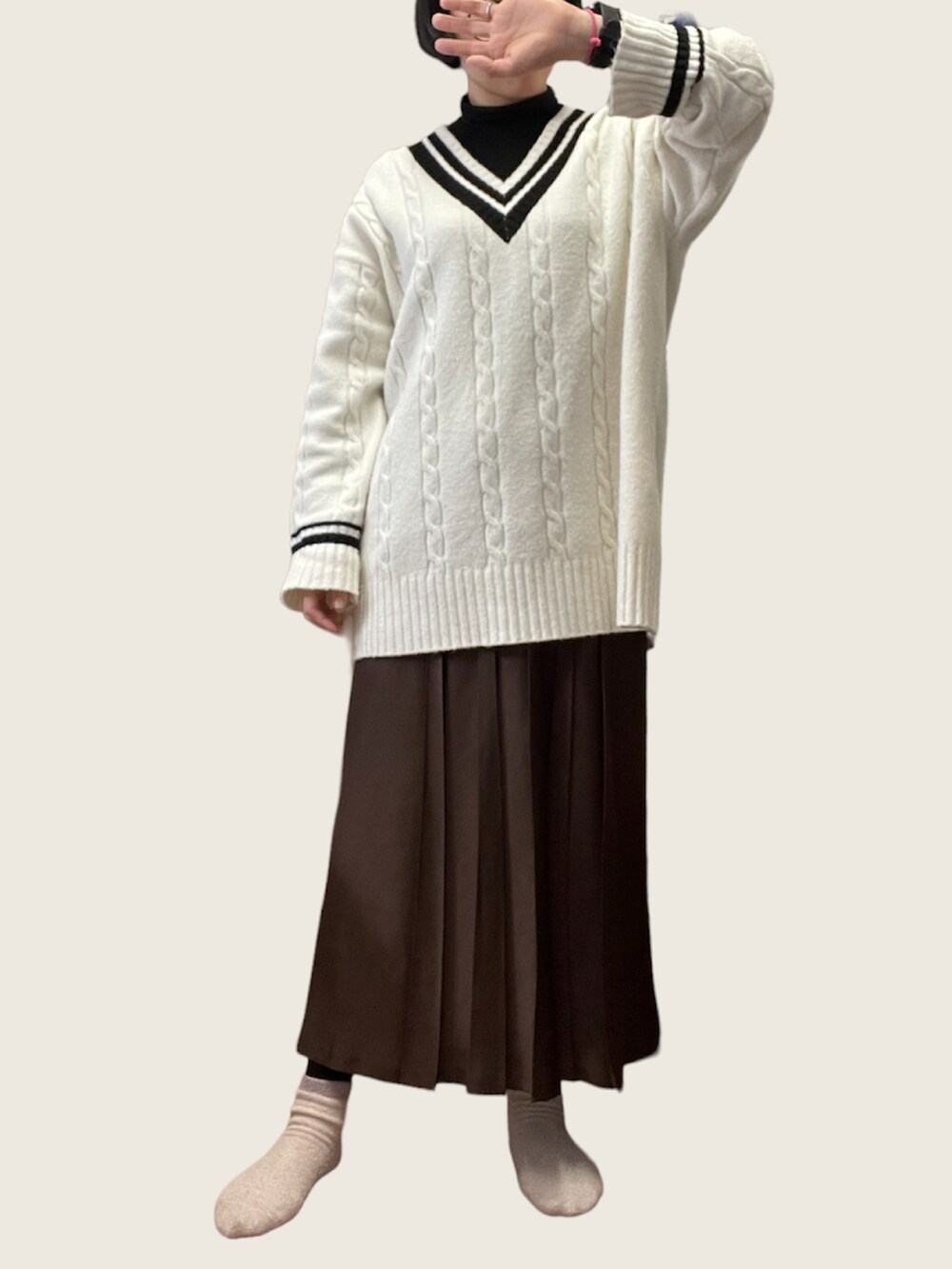 「毎日コーデ」｜「GUのアイテム（ニット/セーター、ホワイト系）」を使った、Tomomi  Kannoさん（レディース・161cm）の冬コーディネートの3枚目の写真