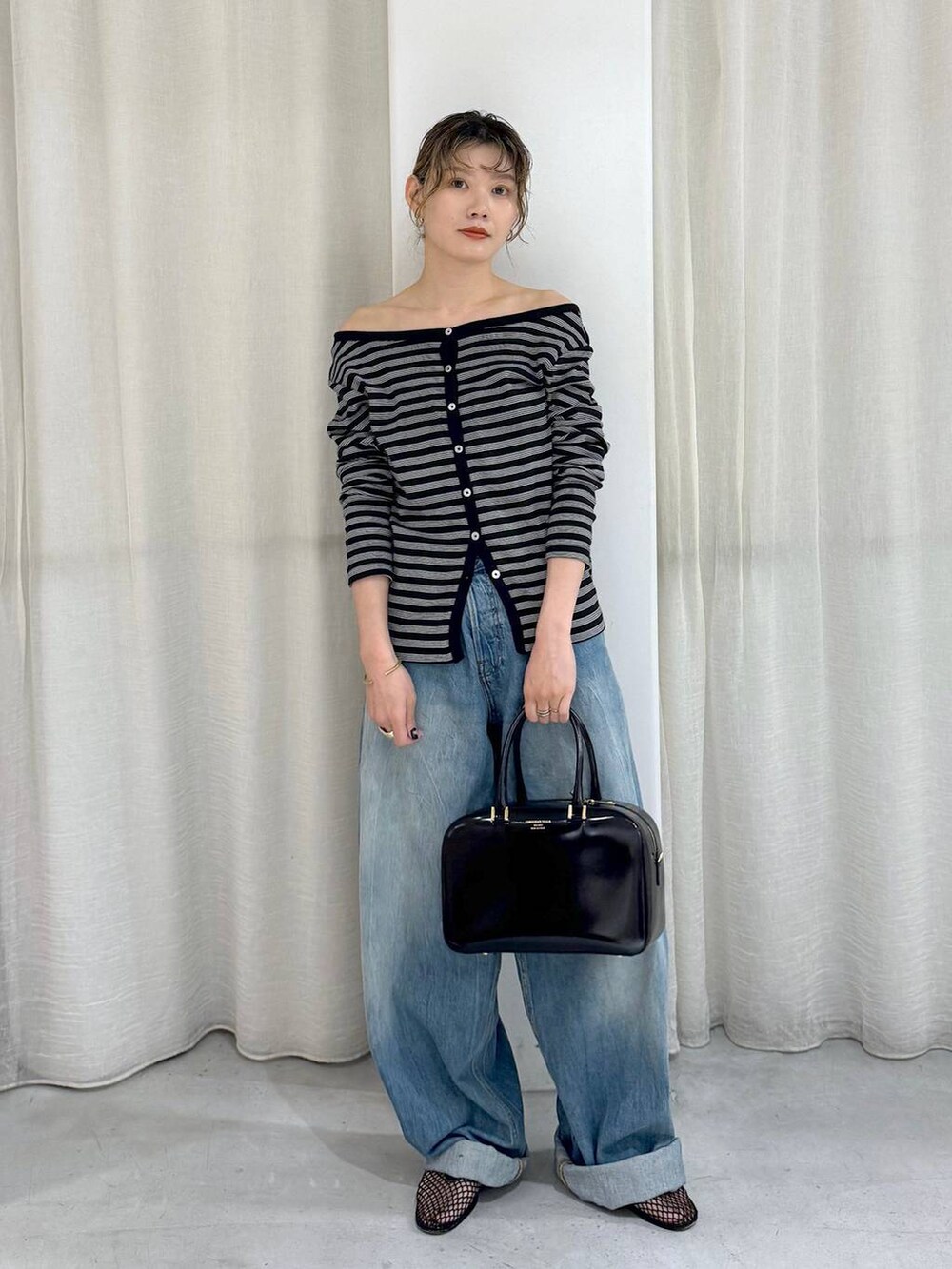 「リラックス、ナチュラル、ヘルシー、BABYLONE」｜「CHRISTIAN VILLAの【CHRISTIAN VILLA】ミラーカーフボストン（ボストンバッグ、ブラック系）」を使った、maiさん（レディース・161cm）の夏コーディネートの5枚目の写真