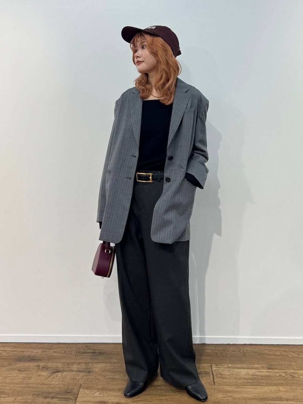 「リラックス、ナチュラル、ヘルシー」|「BABYLONEのT/Wスラックスパンツ(スラックス、グレー系)」を使った、maiさん(レディース・161cm)の夏コーディネートの4枚目の写真