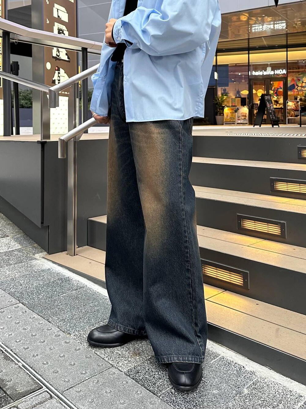 Shotaさんの「ワイドフレアデニムパンツ(HARE)（HARE）」を使ったコーディネートの4枚目の写真