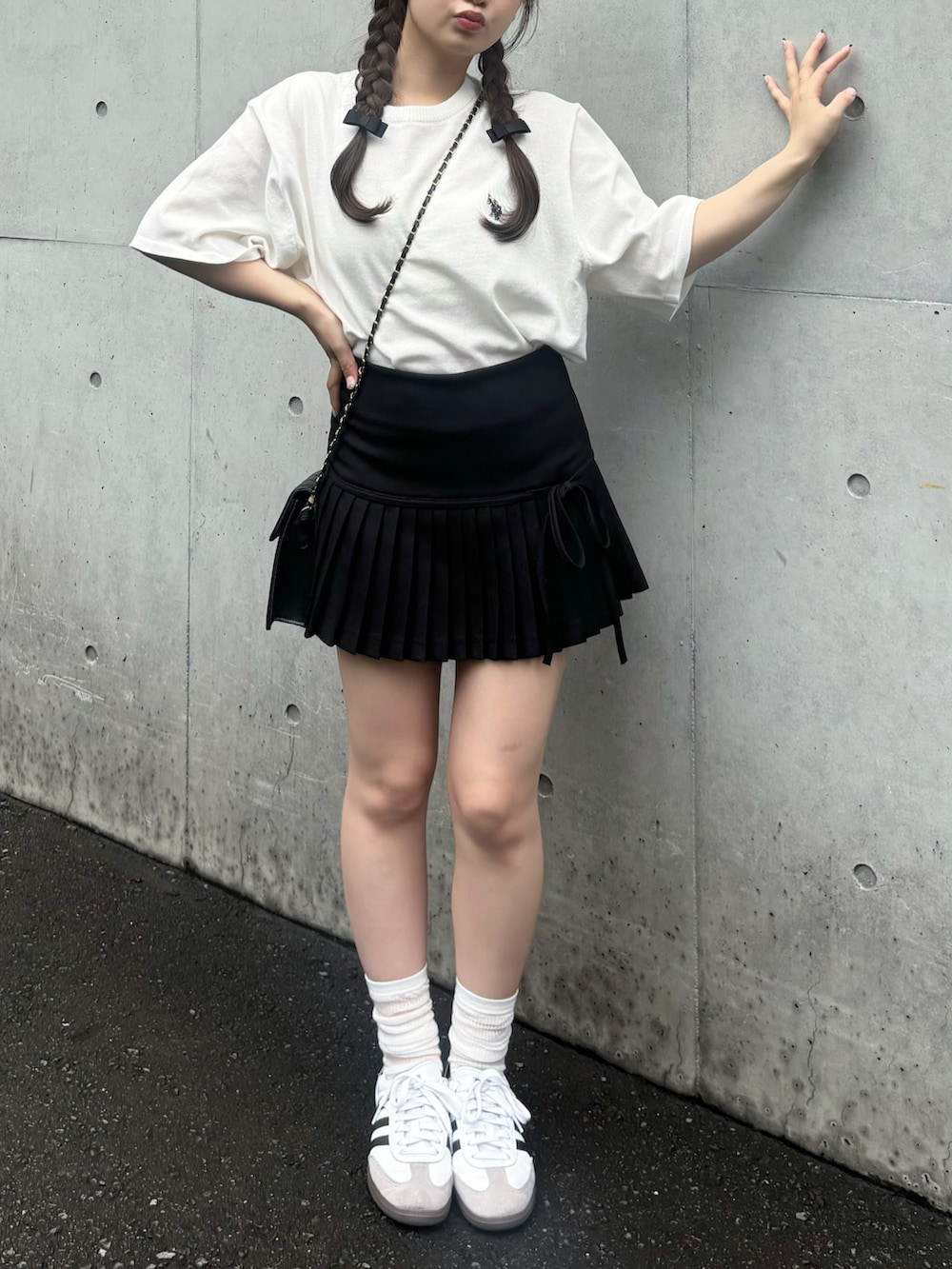 まりめろ(中村真凜)さんの「Ada// U.S. POLO ASSN. クルー ショートスリーブ サマーニット Tシャツ（U.S. POLO ASSN.）」を使ったコーディネートの2枚目の写真