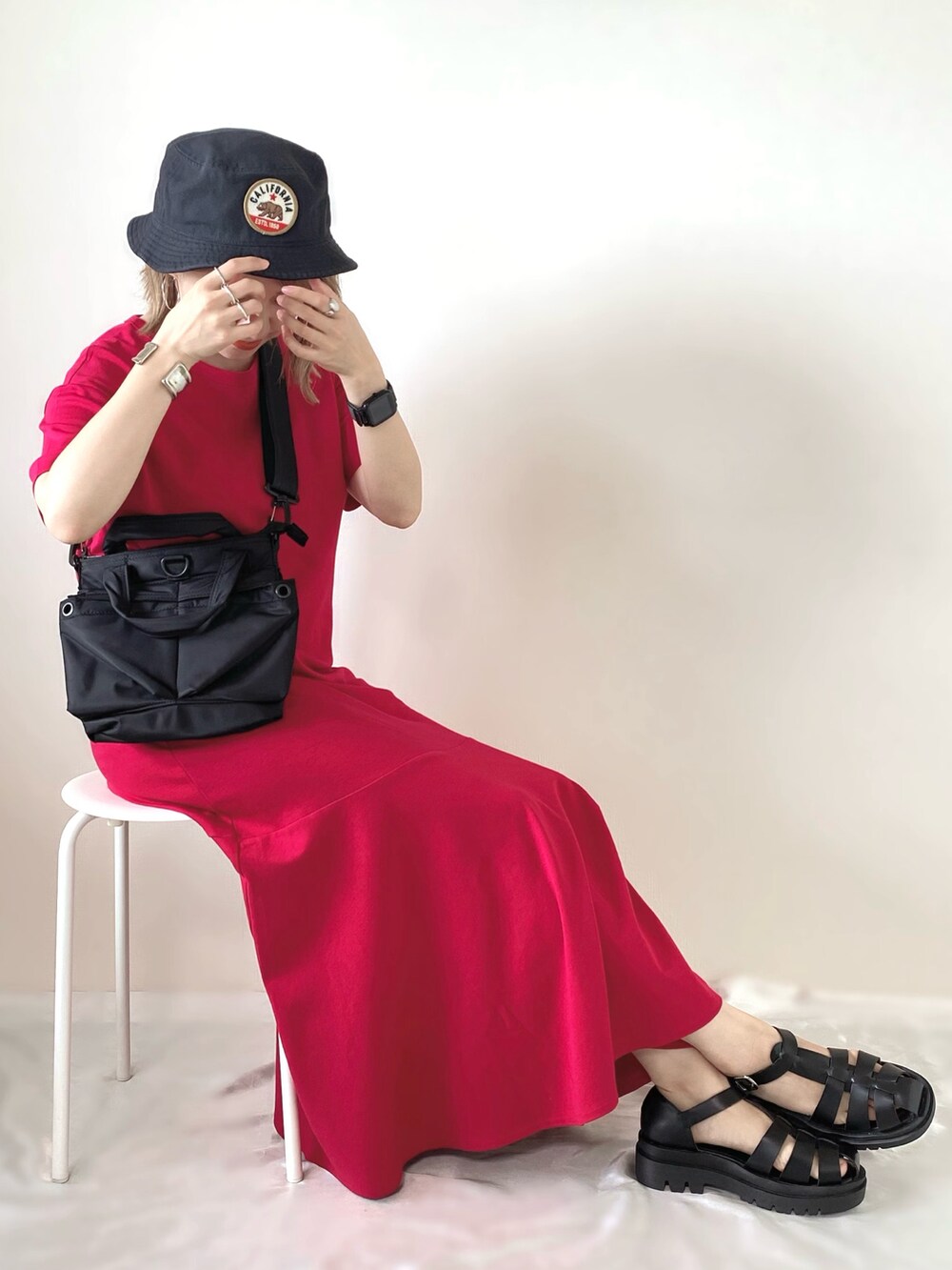 「americanneedle、アメリカンニードル、バケハ、バケットハット、CrossCharm、グルカサンダル、GU、おしゃれさんと繋がりたい、ワンピース」｜「GUのアイテム（ワンピース/ドレス、ピンク系）」を使った、memeさん（レディース・158cm）の夏コーディネートの4枚目の写真