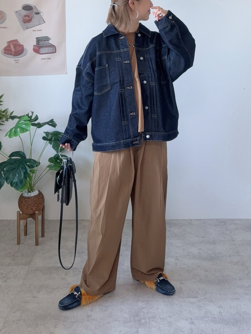 「PR、BONLECILL、ボンルシール、デニムジャケット、オーバーサイズ、秋コーデ、メンズライク、大人カジュアル、TOD'S、デニム」｜「BONLECILLのルーズデニムジャケット/Gジャン（デニムジャケット、ブルー系）」を使った、memeさん（骨格ウェーブ・レディース・158cm）の秋コーディネートの2枚目の写真