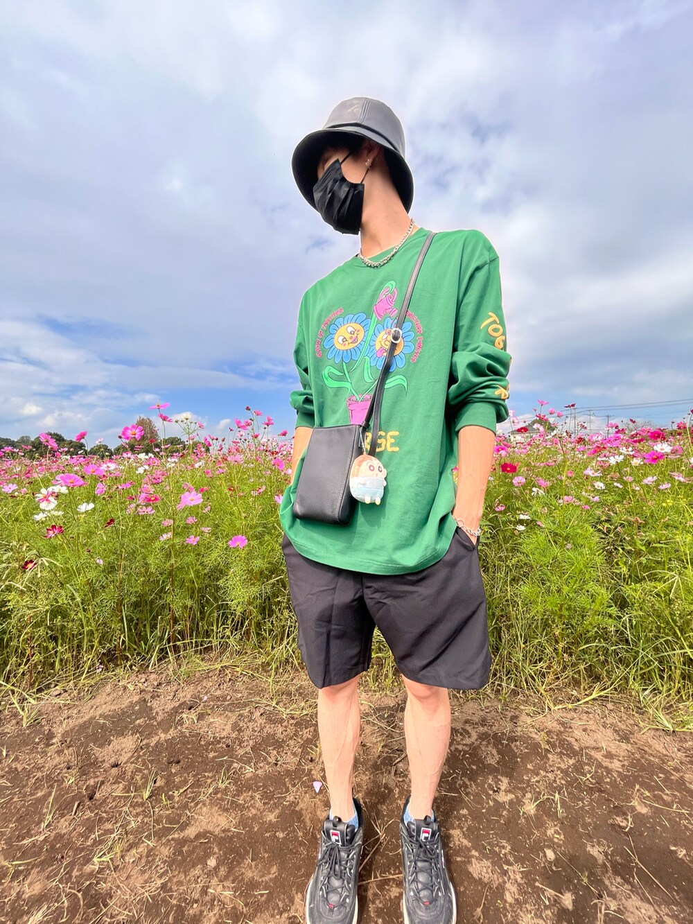 「メンズコーデ」｜「GUのアイテム（ハット、ブラック系）」を使った、りゅうのすけさん（メンズ・174cm）の春コーディネートの2枚目の写真