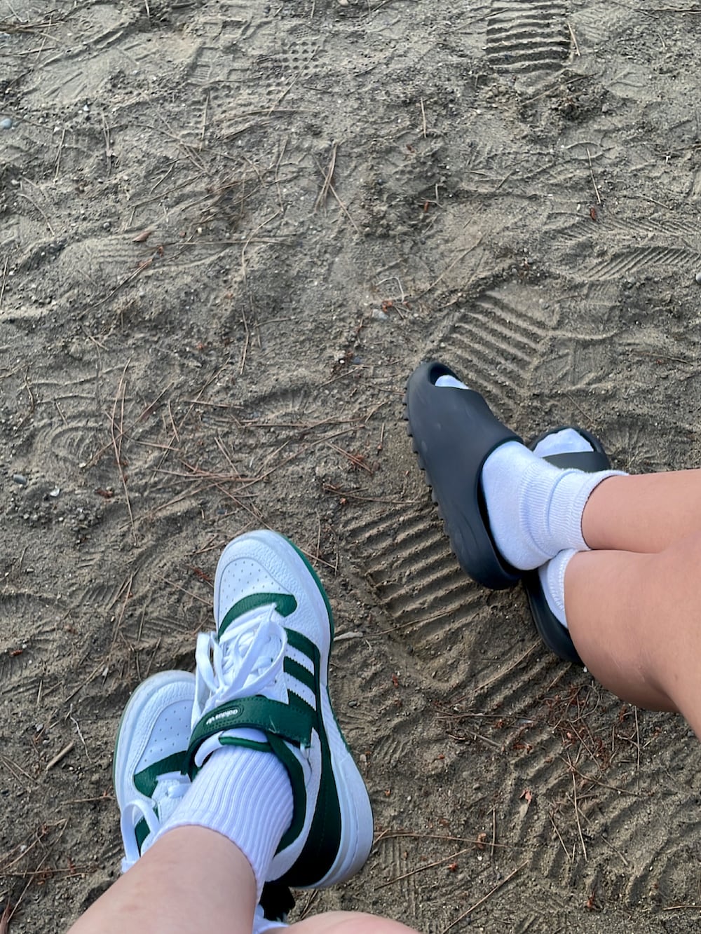 「HELK、ZARA、TELFAR、adidas、forum」｜「HELKのアイテム（ジャケット/アウター、ブルー系）」を使った、mikuさん（レディース・150cm）の秋コーディネートの2枚目の写真