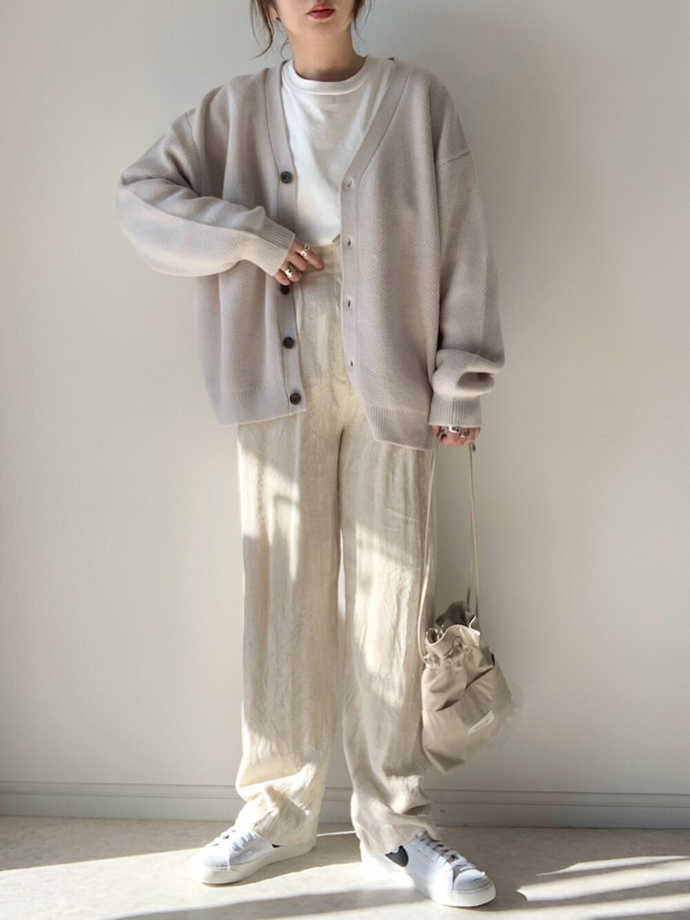 maiko さんの「【RUUBON】rustic heavy weight cardigan / ラスティック ヘビーウエイト カーディガン（RUUBON）」を使ったコーディネート