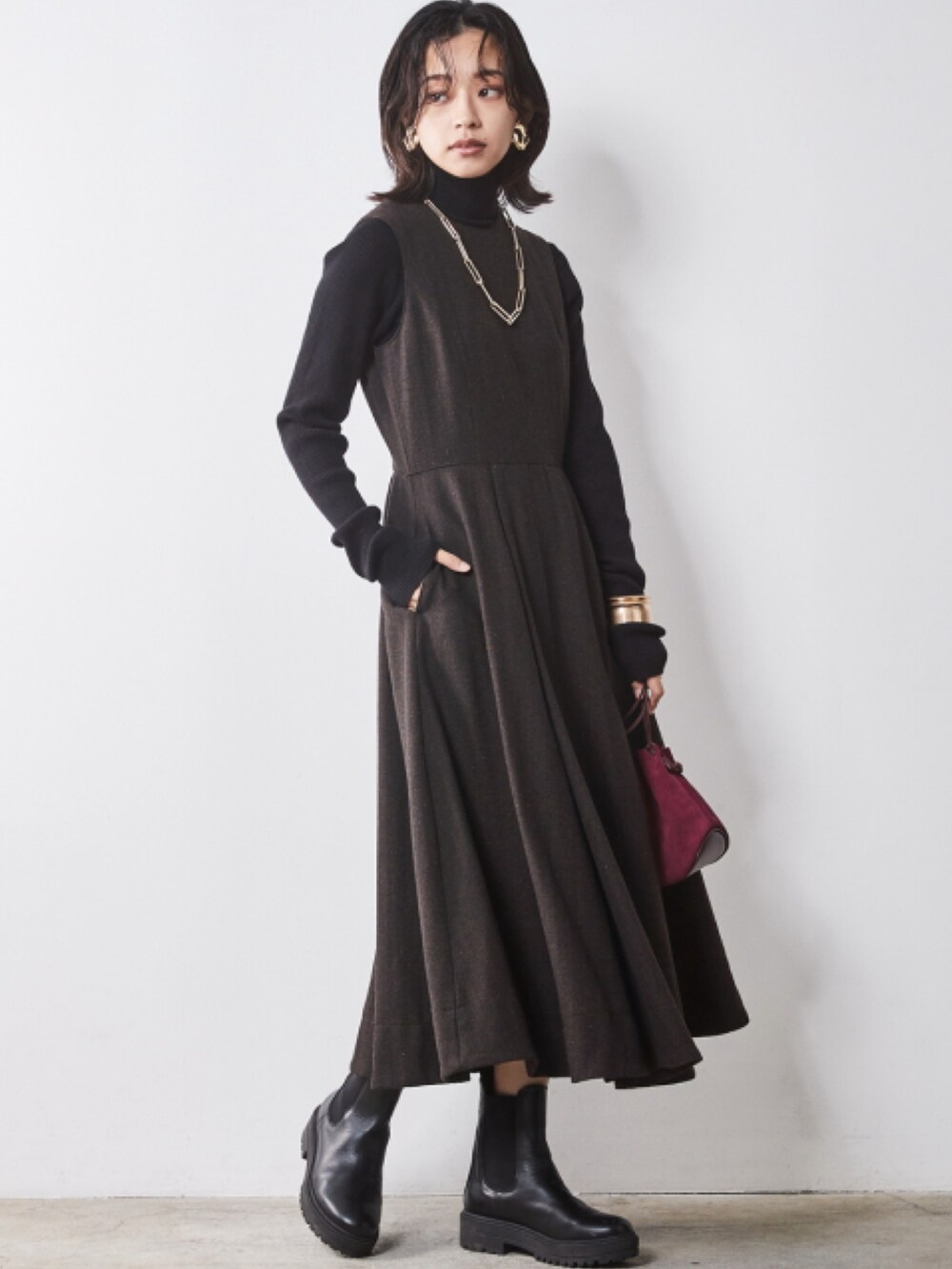 「大きいサイズレディースファッション、モデル、レギュラー、CHIC STYLE、秋コーデ、きれいめカジュアル、Brown」｜「CHIC STYLEの MA1ロングブルゾン シックスタイル（大きいサイズ対応）（MA-1、ブラウン系）」を使った、nissen Smile Modelsさん（レディース・163cm）の秋コーディネートの2枚目の写真