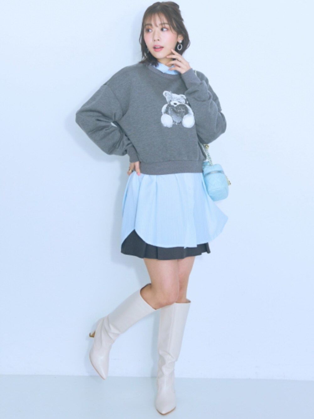 「大きいサイズレディースファッション、モデル、レギュラー、春コーデ、marun、かわいい」｜「marunの大きいサイズ リボンデザインスカート marun（スカート、グレー系）」を使った、nissen Smile Modelsさん（レディース・167cm）の冬コーディネートの2枚目の写真
