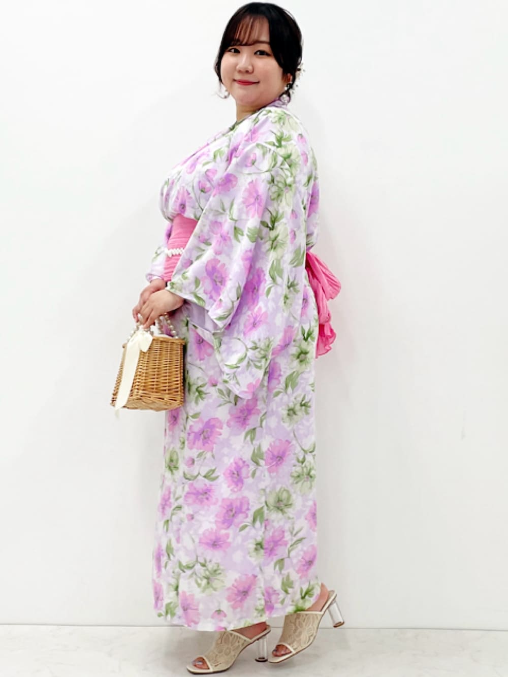 「大きいサイズレディースファッション、モデル、ぽっちゃり、marun、夏コーデ、かわいい、150cm台コーデ、浴衣」｜「marunの大きいサイズ 帯留めにも使えるマルチWAYパール調ゴムベルト（選べる3サイズ）（ベルト、ホワイト系）」を使った、nissen Smile Modelsさん（レディース・158cm）の春コーディネートの2枚目の写真