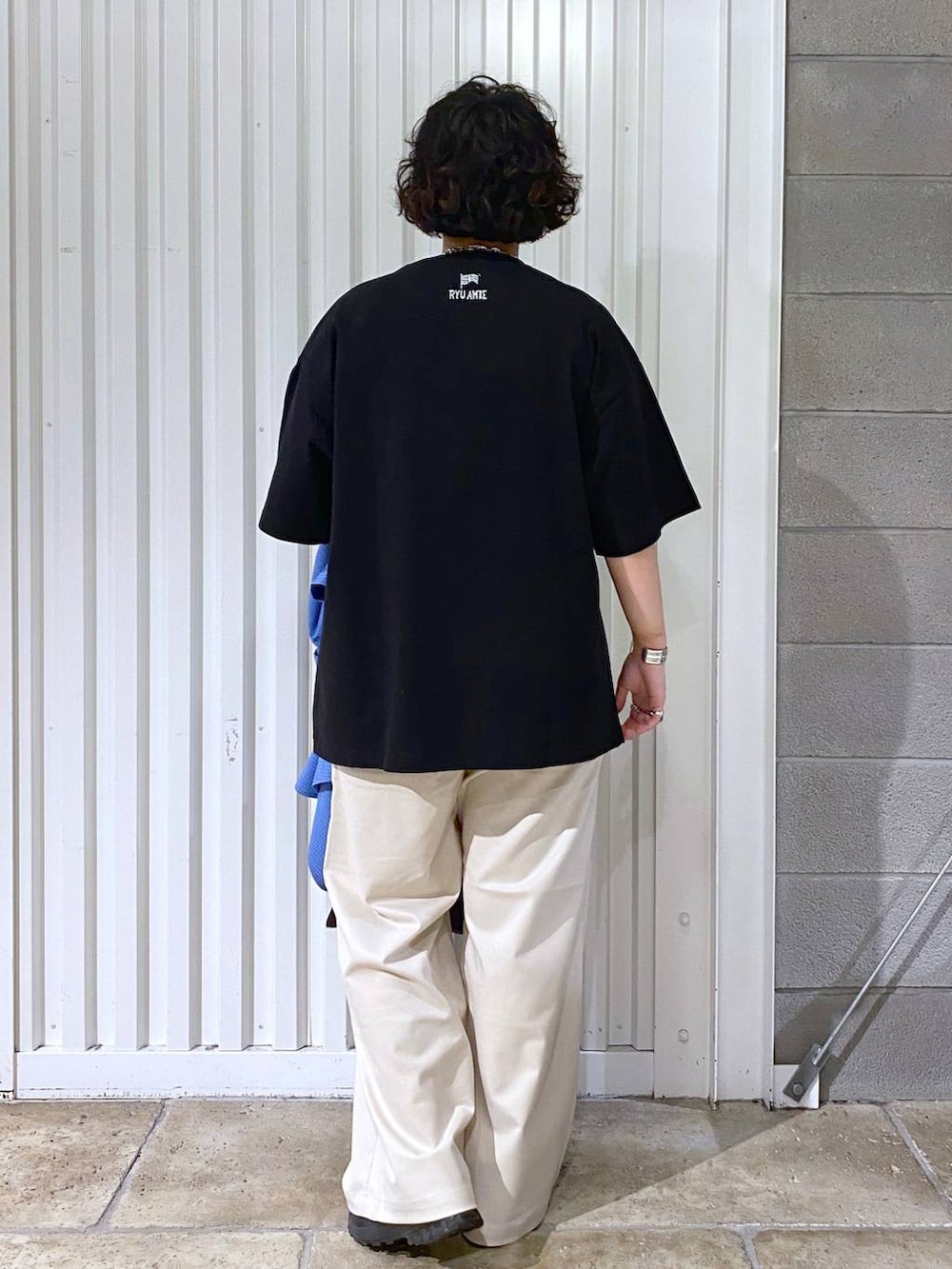 「ラフ、ゆったり、モテ、ベーシック/シンプル、きれいめ、RAGEBLUE、ユニセックス、カジュアル、オーバーサイズ、デート/ロマンティック、低身長、女子ウケ、シャツ、Tシャツ、ワイドパンツ」|「RAGEBLUEのステンレスデザインショートネックレス(ネックレス、その他)」を使った、もりさん(メンズ・159cm)の夏コーディネートの8枚目の写真