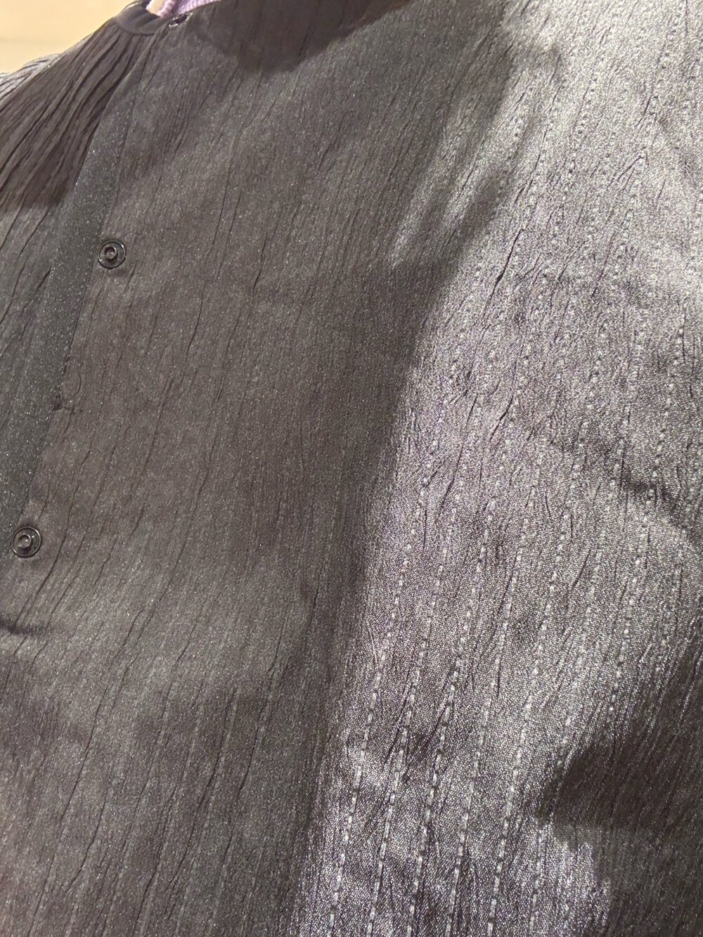 ブルー系のブルゾンを着用したメンズの冬コーディネートの6枚目の写真