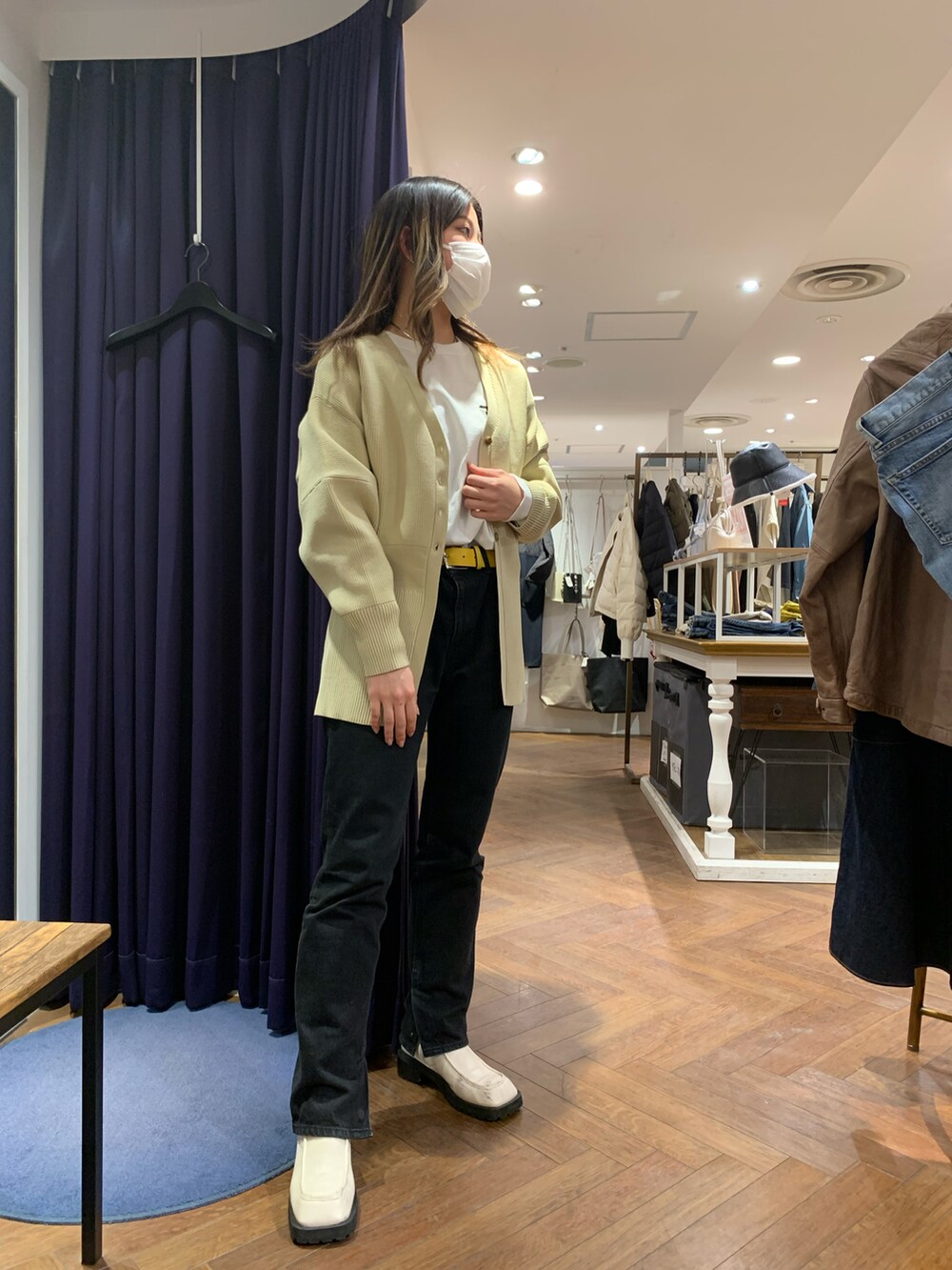 レディースの冬コーディネートの2枚目の写真