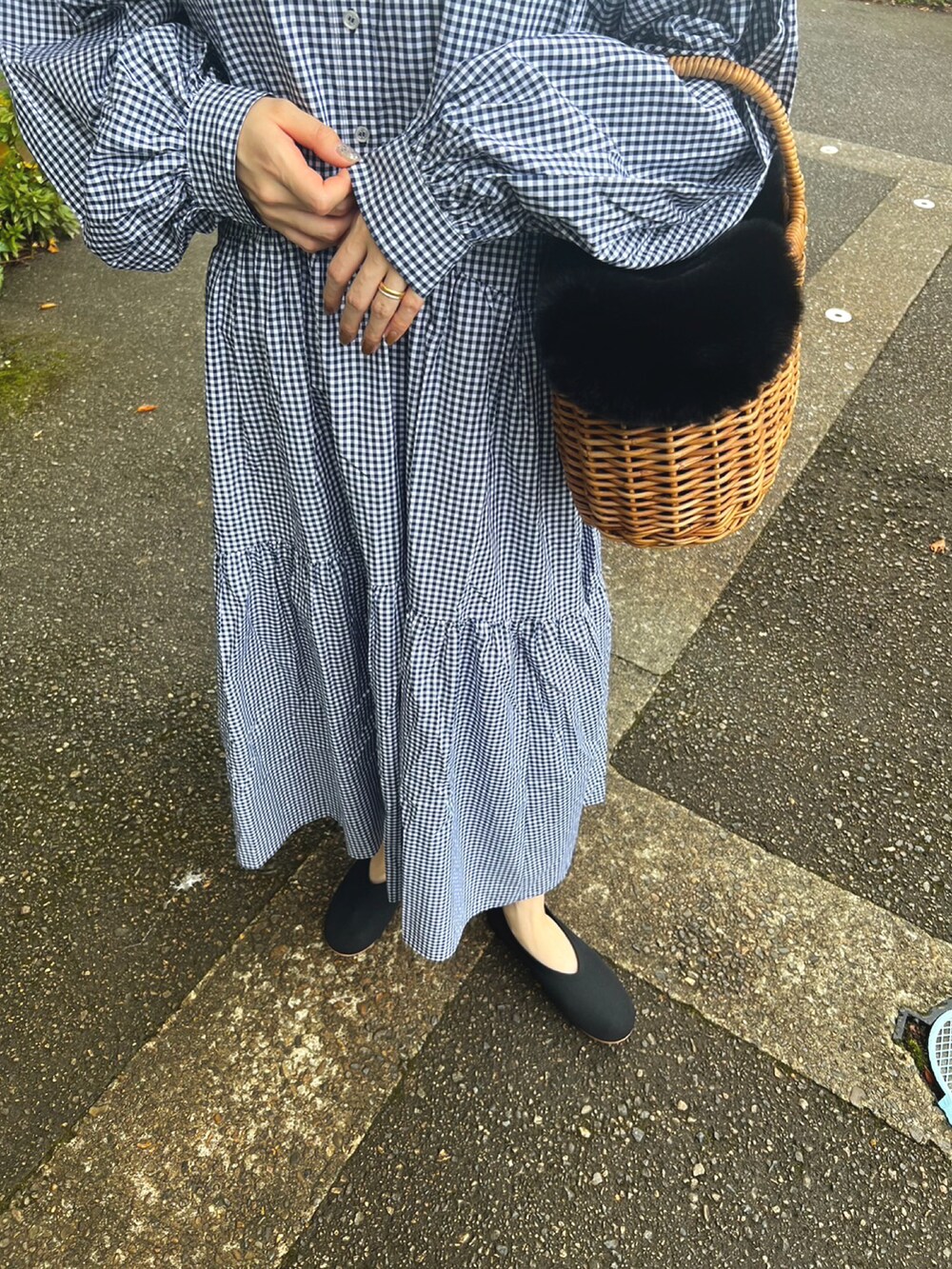 その他のワンピースを着用したレディースの秋コーディネートの3枚目の写真