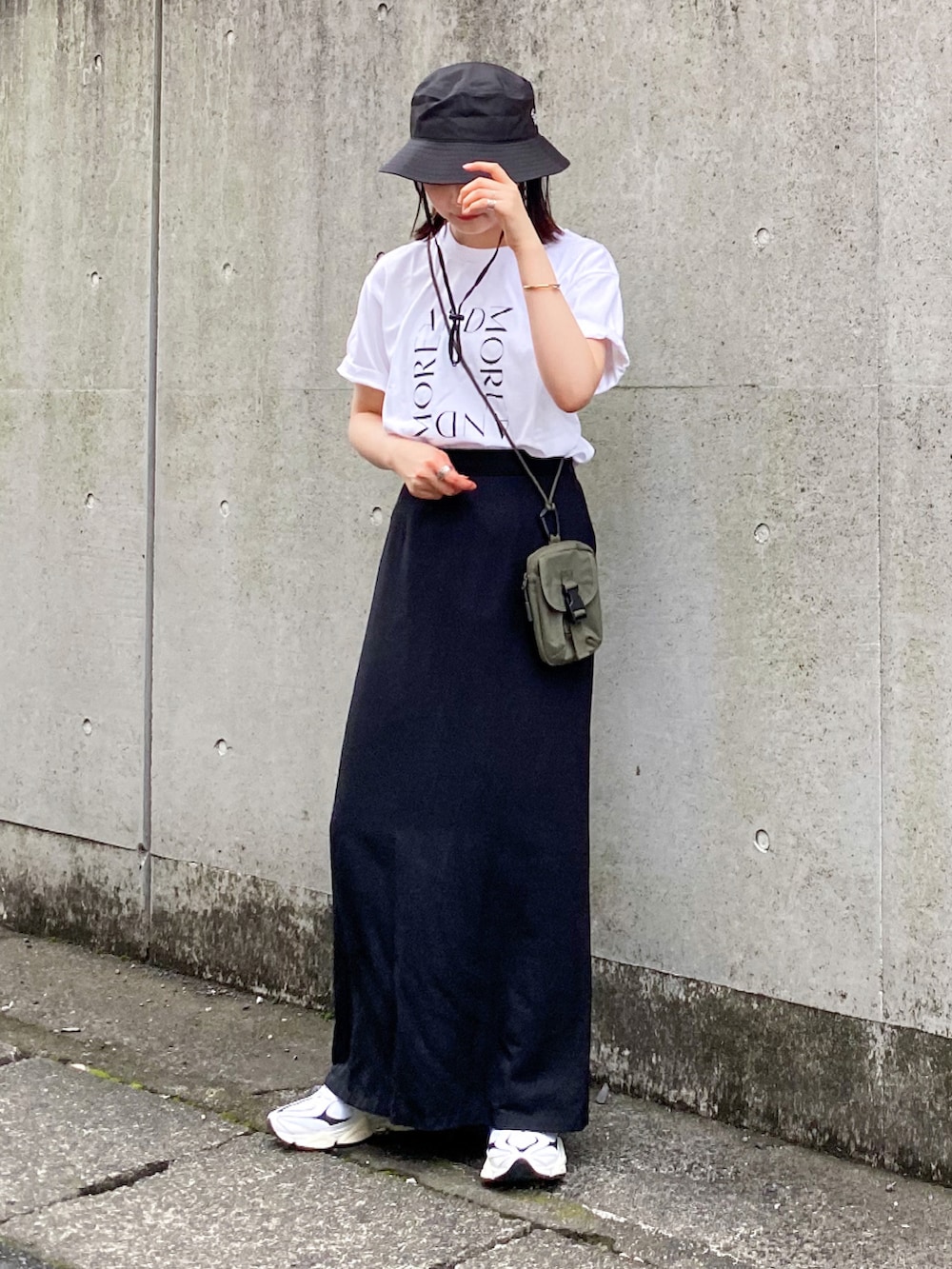 pearn0さんの「GILDAN スクエアロゴプリントT（Riberry）」を使ったコーディネートの2枚目の写真