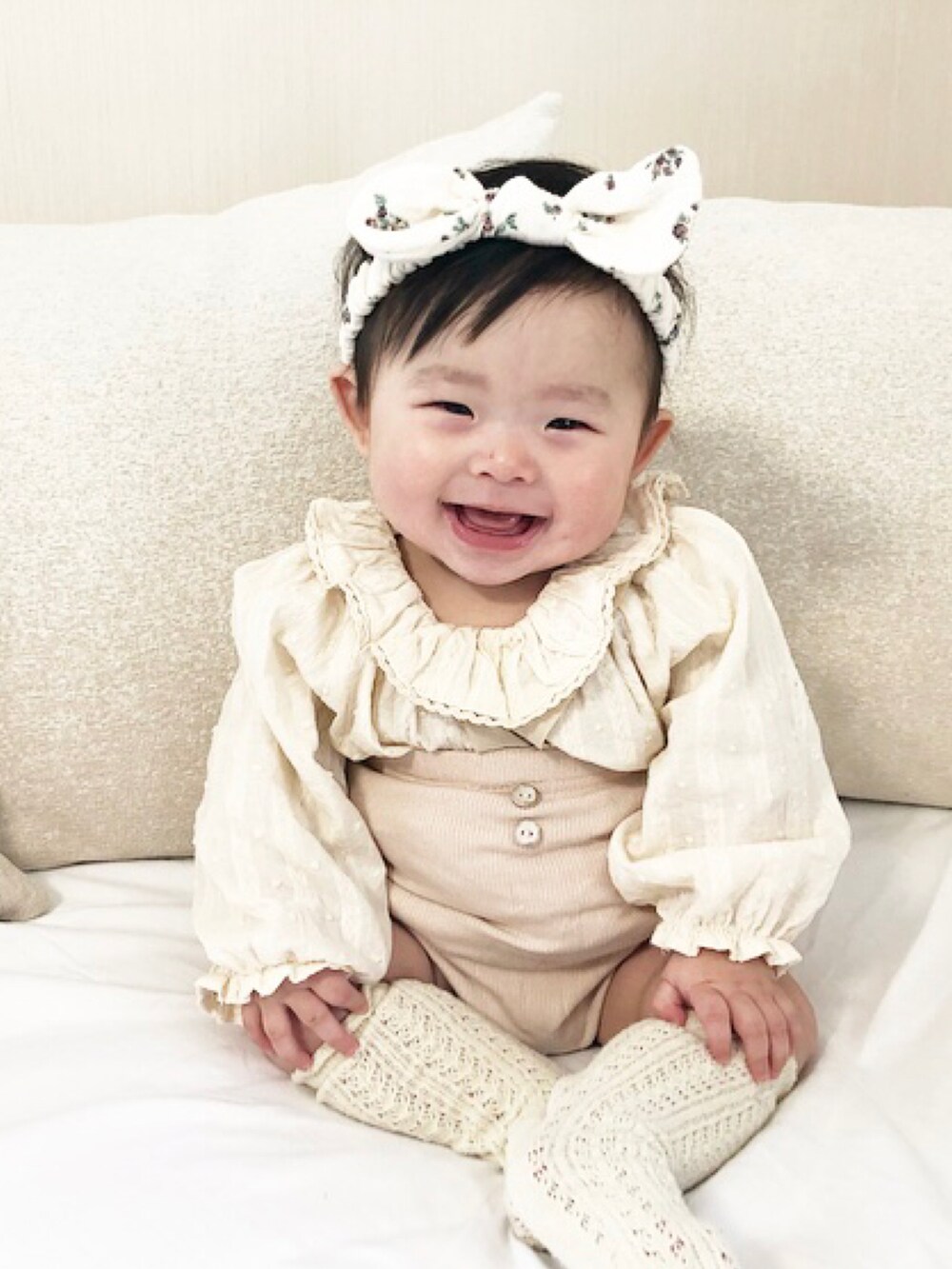 「生後８ヶ月、女の子コーデ、女の子ベビー、おしゃれさんと繋がりたい、ベビーコーデ、韓国ファッション、韓国子供服、プチプラ」｜「韓国ベビーのアイテム（ママ＆ベビー、ピンク系）」を使った、chulipo2さん（キッズ・60cm）の春コーディネートの2枚目の写真