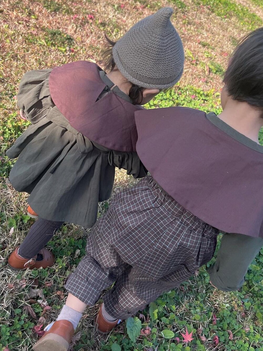 「キッズファッション、休日コーデ、女の子コーデ、男の子コーデ、プチプラコーデ、ハンドメイド、ハンドメイド子供服、フォーマル、キッズコーデ、おしゃれさんと繋がりたい、1歳、2歳、兄妹コーデ、お揃いコーデ、オーダーメイド」｜「Handmadeのアイテム（ママ＆ベビー、グリーン系）」を使った、chulipo2さん（キッズ・90cm）の冬コーディネートの2枚目の写真