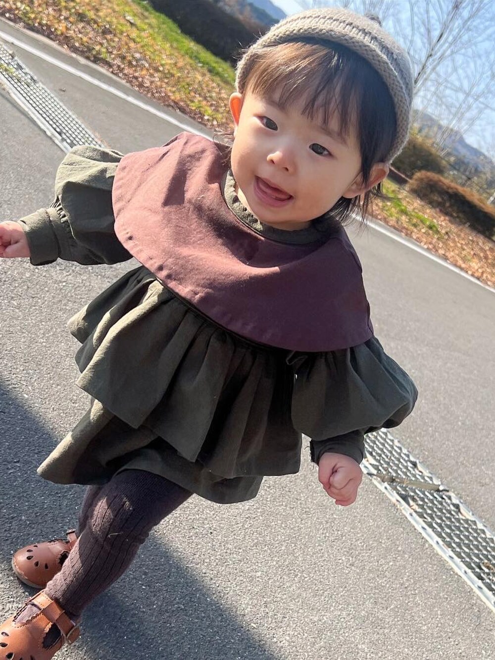 「キッズファッション、女の子コーデ、休日コーデ、プチプラコーデ、ハンドメイド、フォーマル、1歳、女の子、秋冬コーデ、キッズコーデ、おしゃれさんと繋がりたい」｜「Handmadeのアイテム（ママ＆ベビー、グリーン系）」を使った、chulipo2さん（キッズ・60cm）の冬コーディネートの2枚目の写真