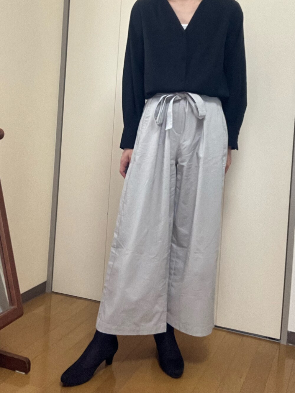 「ジェンダーレス」｜「スガタのアイテム（パンプス、ブラック系）」を使った、香(kou)さん（メンズ・169cm）の春コーディネートの2枚目の写真