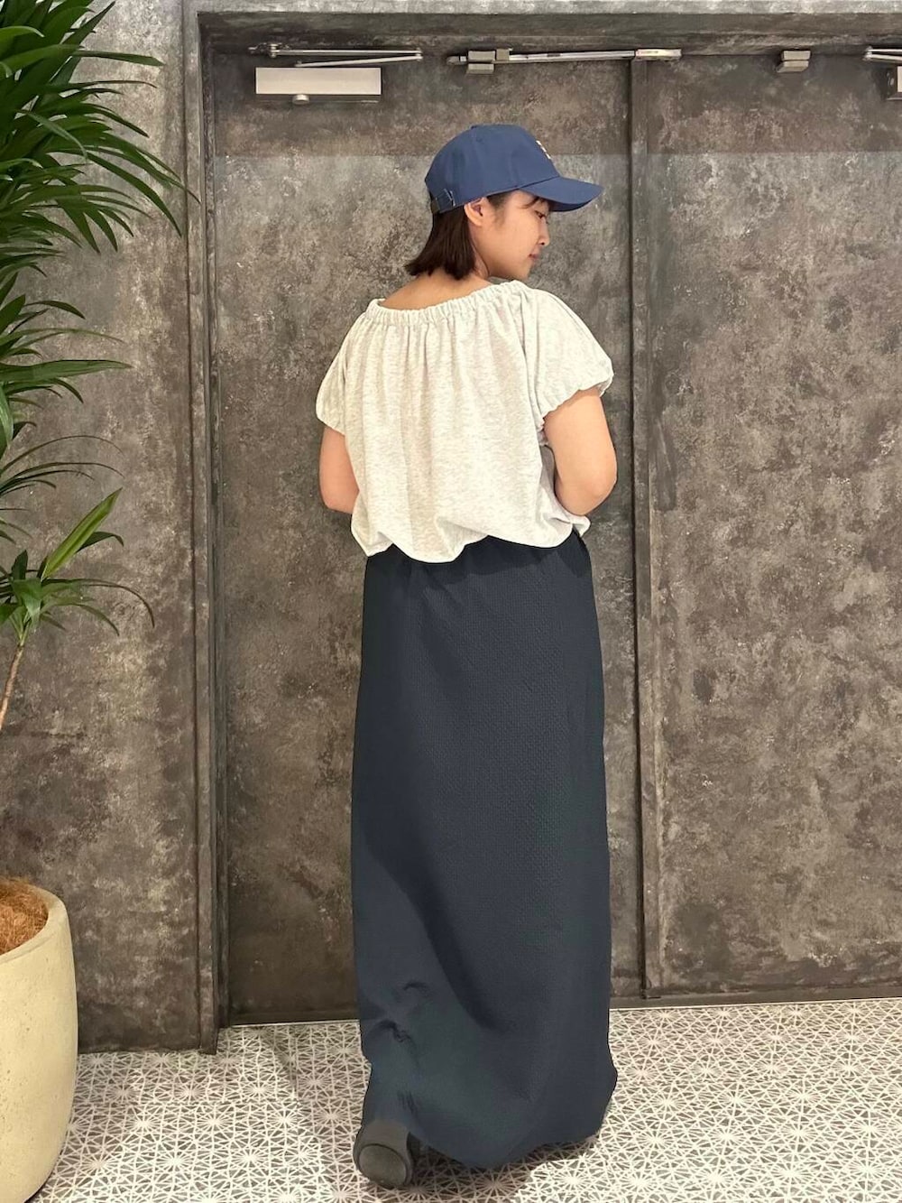 「カジュアル、KBF、低身長コーデ、おでかけコーデ、骨格ストレート、ストレート×イエベ、ワンピース×低身長」｜「SMELLYのカラーロゴキャップ（キャップ、ブルー系）」を使った、kannanomさん（レディース・155cm）の夏コーディネートの3枚目の写真