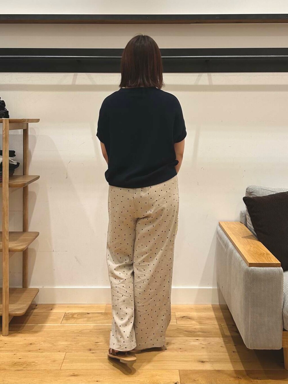 「カジュアル、オトナカジュアル、doors、低身長コーデ、骨格ストレート、ストレート×イエベ、私のイチ推しブランド、ストレート×カジュアル、リネン着こなし術」|「RODE SKOのナチュラルカゴバッグ(ハンドバッグ、ホワイト系)」を使った、kannanomさん(レディース・155cm)の夏コーディネートの3枚目の写真