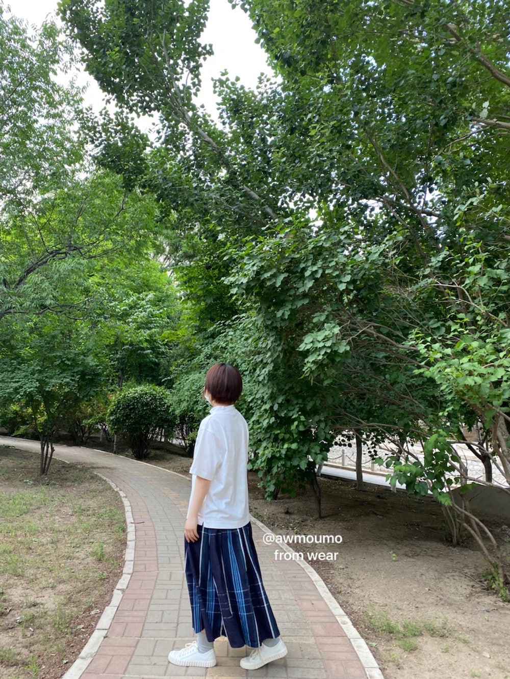 「ootd、BEAMS BOY、今日のコーデ、シンプルコーデ」｜「BEAMS BOYのBEAMS BOY / ビッグタータン スカート（スカート、ブルー系）」を使った、awmoumoさん（レディース・156cm）の春コーディネートの2枚目の写真