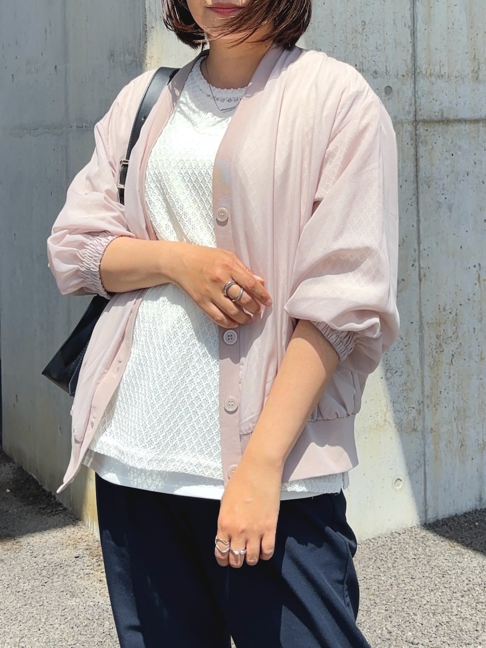𝙮𝙪𝙠𝙞さんの「【雑誌InRed6月号掲載】シアーカーデブルゾン（ikka）」を使ったコーディネートの2枚目の写真
