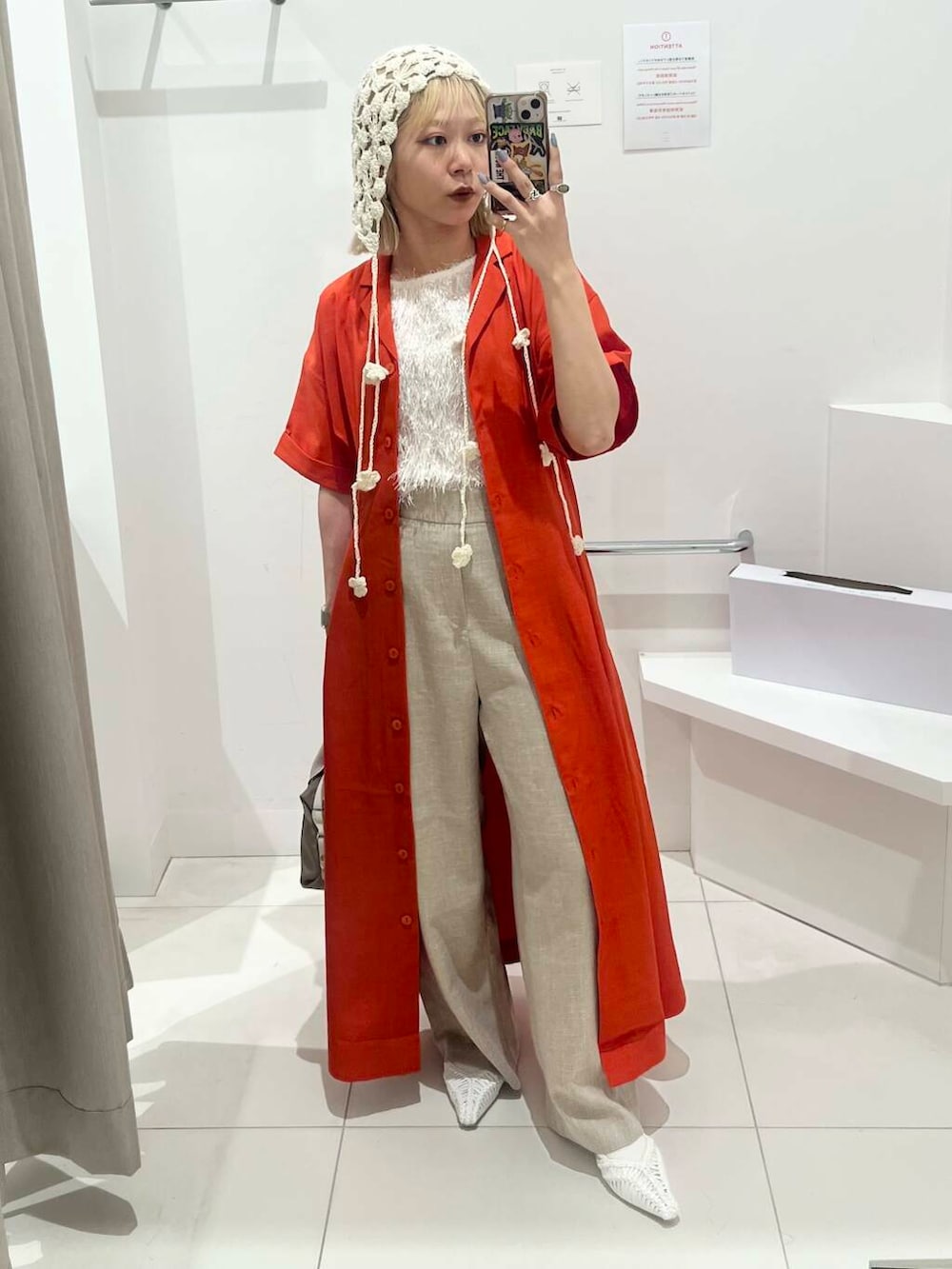 「ワンピース、トップス、センスオブプレイス、ワイドパンツ、Tシャツ、2way、バッグ、ミニバッグ、フリンジ、サンダル、キャップ、レイヤード、フラットシューズ、レイヤードスタイル、パンツ」|「SENSE OF PLACE by URBAN RESEARCHのコードアミポインテッドサンダル(サンダル、ホワイト系)」を使った、ミクさん(レディース・153cm)の夏コーディネートの2枚目の写真