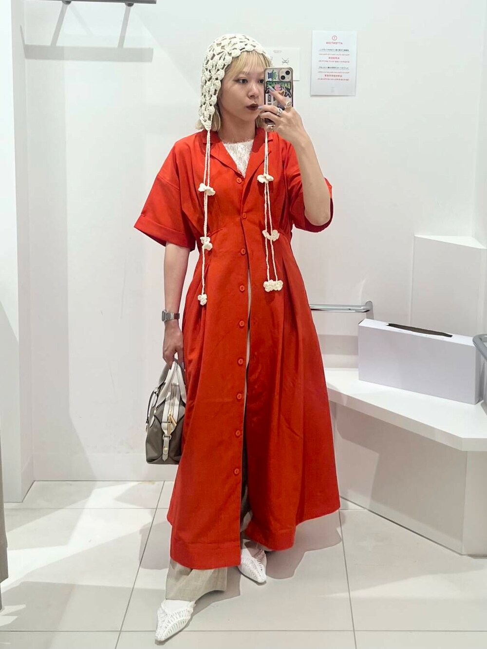 「ワンピース、トップス、センスオブプレイス、ワイドパンツ、Tシャツ、2way、バッグ、ミニバッグ、フリンジ、サンダル、キャップ、レイヤード、フラットシューズ、レイヤードスタイル、パンツ」|「SENSE OF PLACE by URBAN RESEARCHのコードアミポインテッドサンダル(サンダル、ホワイト系)」を使った、ミクさん(レディース・153cm)の夏コーディネートの3枚目の写真