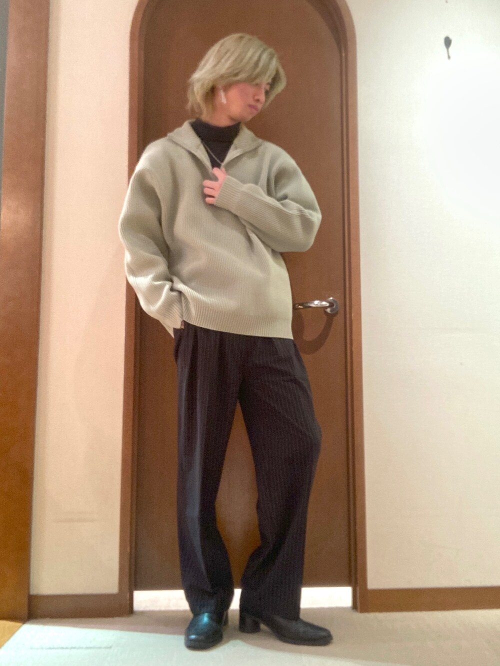 「ハーフジップ、ニット、クリスマスに着たい服、モード、ブーツ、オトナカジュアル、シンプルスタイル、冬のコーデ、いいね、save、フォローお願いします🤑」｜「CPCMの畦編みハーフジップニットプルオーバー（ニット/セーター、グリーン系）」を使った、エビケンさん（メンズ・180cm）の冬コーディネートの2枚目の写真