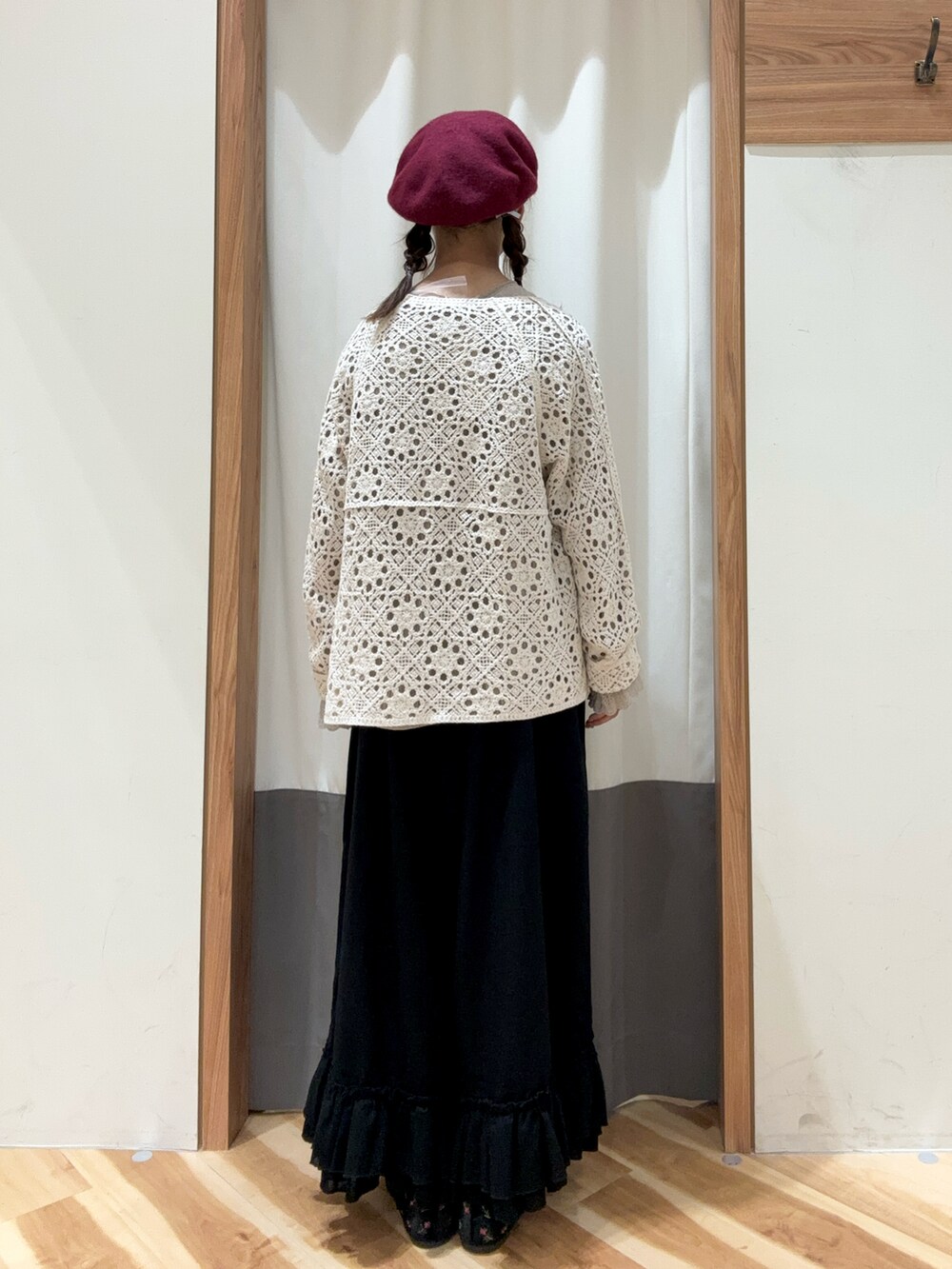 「kazumiコラボ、SM2、お出かけコーデ、秋服準備はじめました、シンプルスタイル、オトナカワイイ、初秋コーデ、Samansa Mos2」|「Samansa Mos2の裾2段フリルギャザーパンツ(その他パンツ、ブラック系)」を使った、ゆささん(レディース・159cm)の夏コーディネートの3枚目の写真