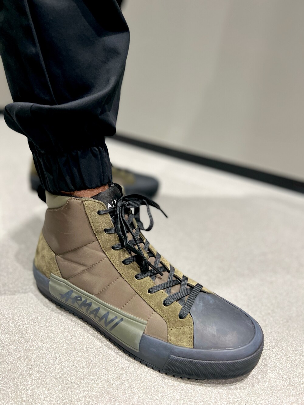 「アルマーニエクスチェンジ、armaniexchange、AXchanger、AXchange、スニーカーコーデ、ブラックコーデ、オーバーサイズ、シンプル、シャツスタイル、モード、ブラック、メガネ男子、低身長、シャツ、スニーカー」｜「ARMANI EXCHANGEの【A|X アルマーニ エクスチェンジ】ウール混　長袖シャツ（シャツ/ブラウス、ブラック系）」を使った、ゆーきさん（メンズ・169cm）の夏コーディネートの3枚目の写真