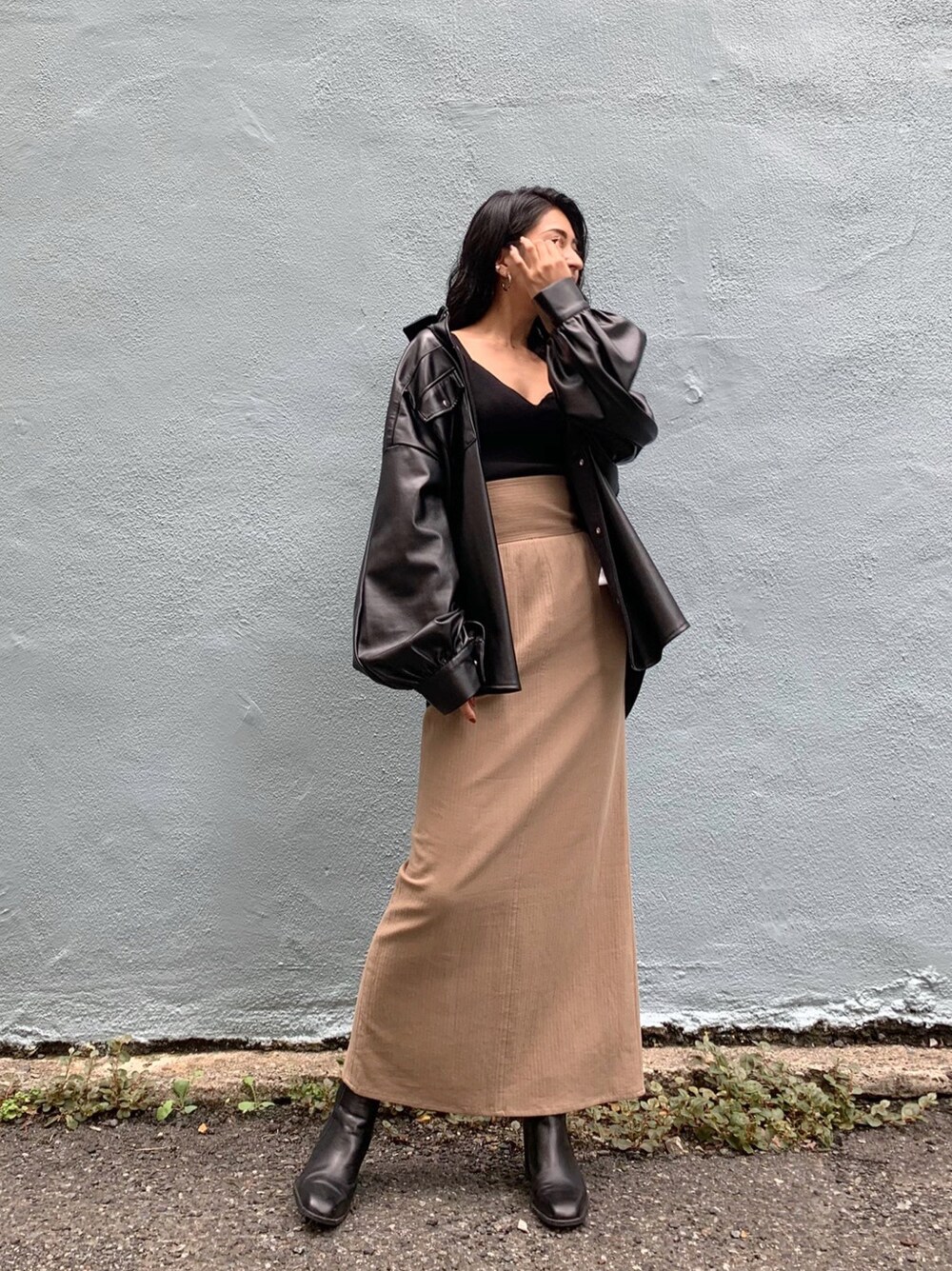 その他のその他アウターを着用したレディースの秋コーディネートの3枚目の写真