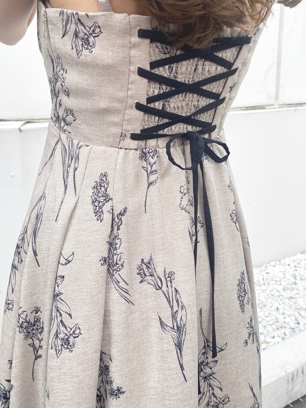 その他のサンダル、その他のワンピースを着用したレディースの夏コーディネートの4枚目の写真